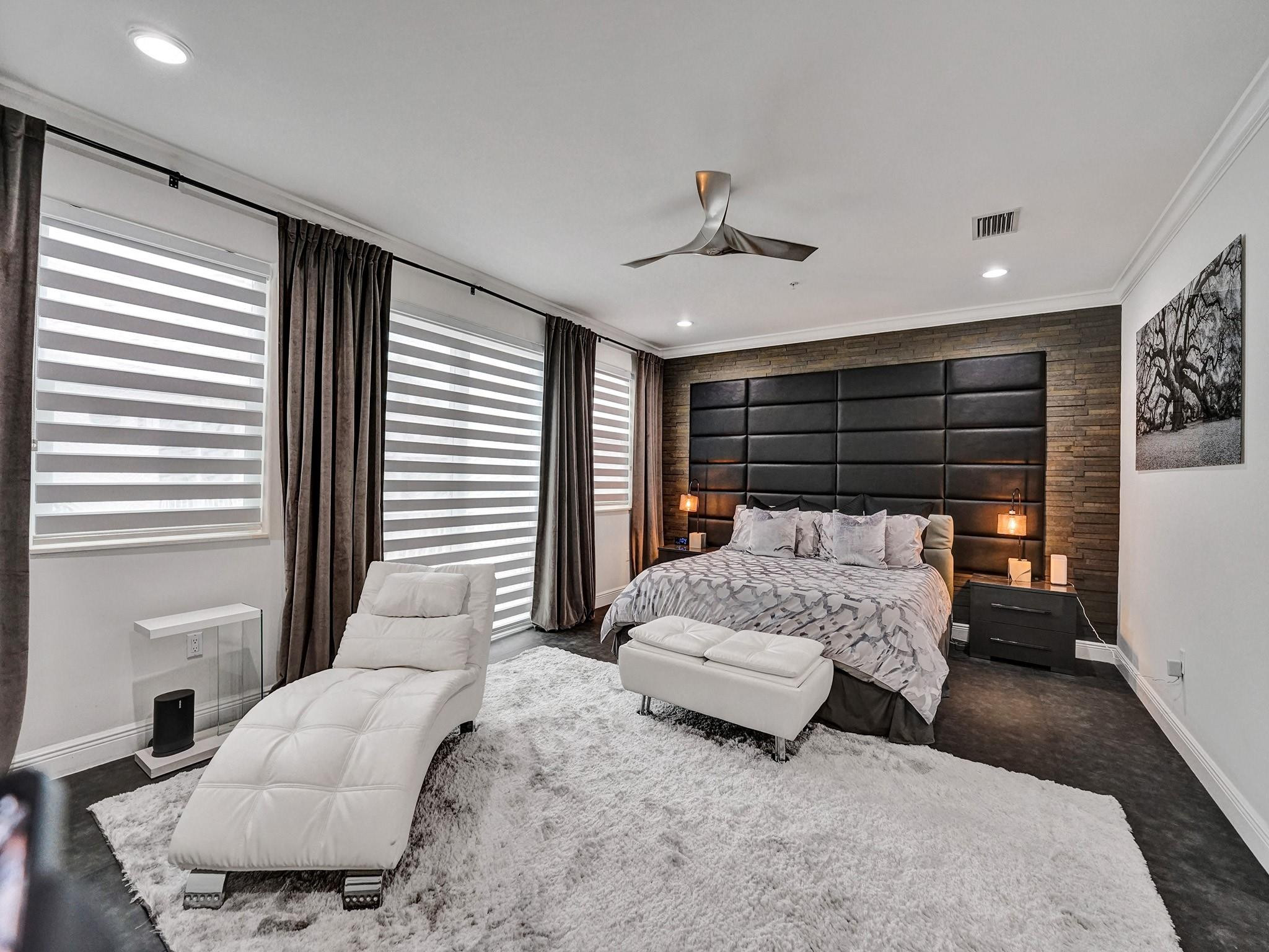 1364 Bayview Drive 1364