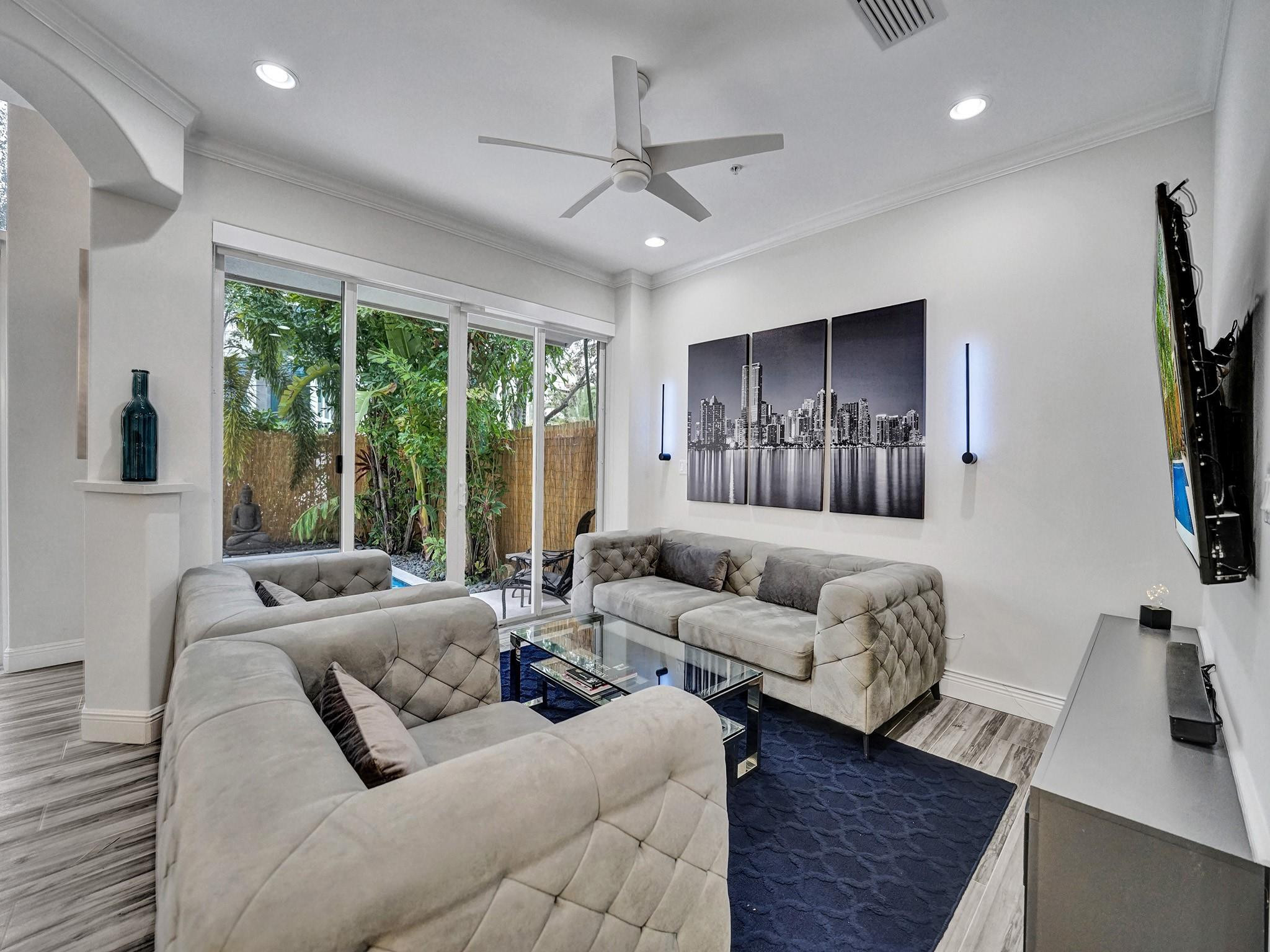 1364 Bayview Drive 1364