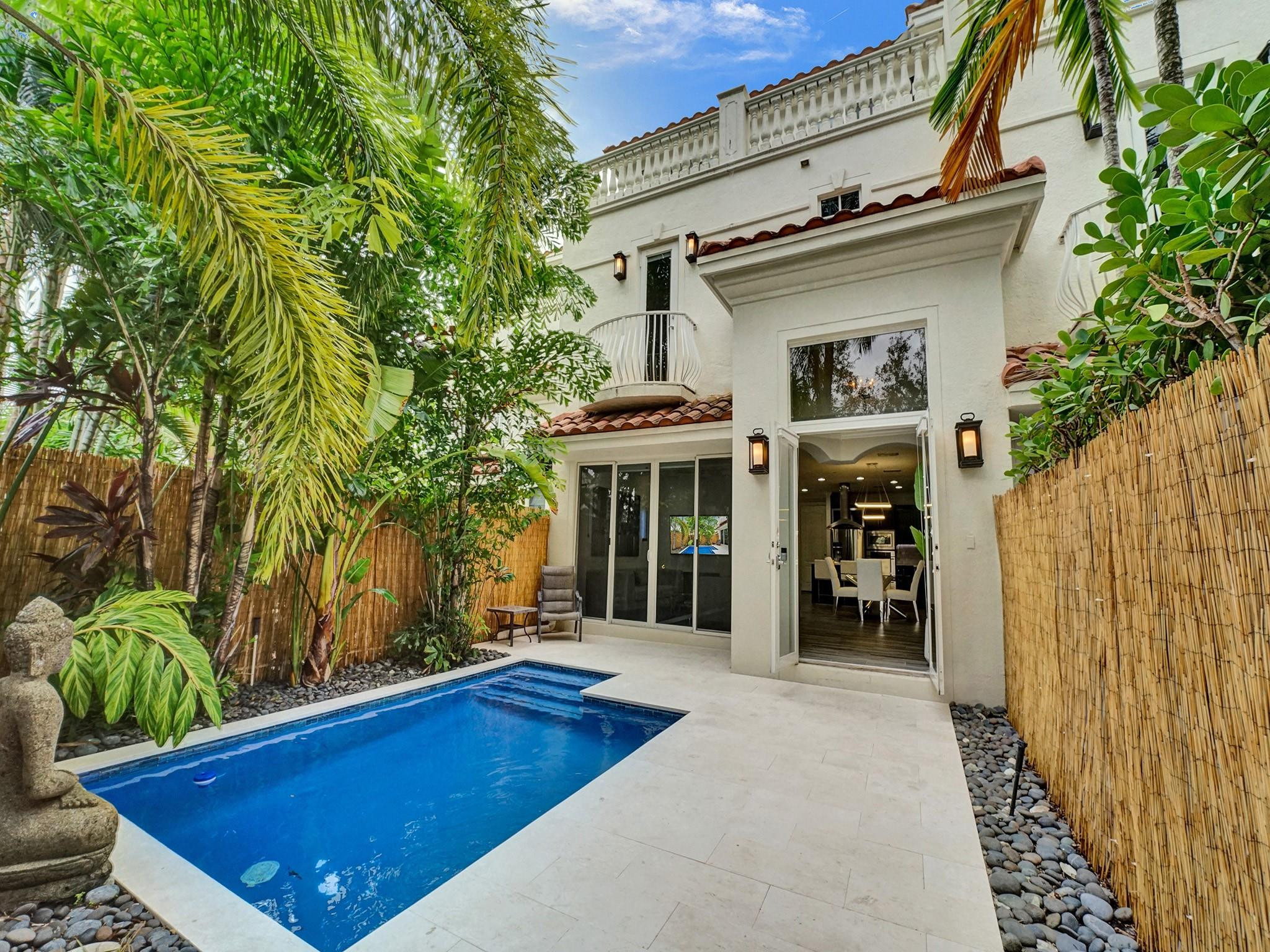 1364 Bayview Drive 1364