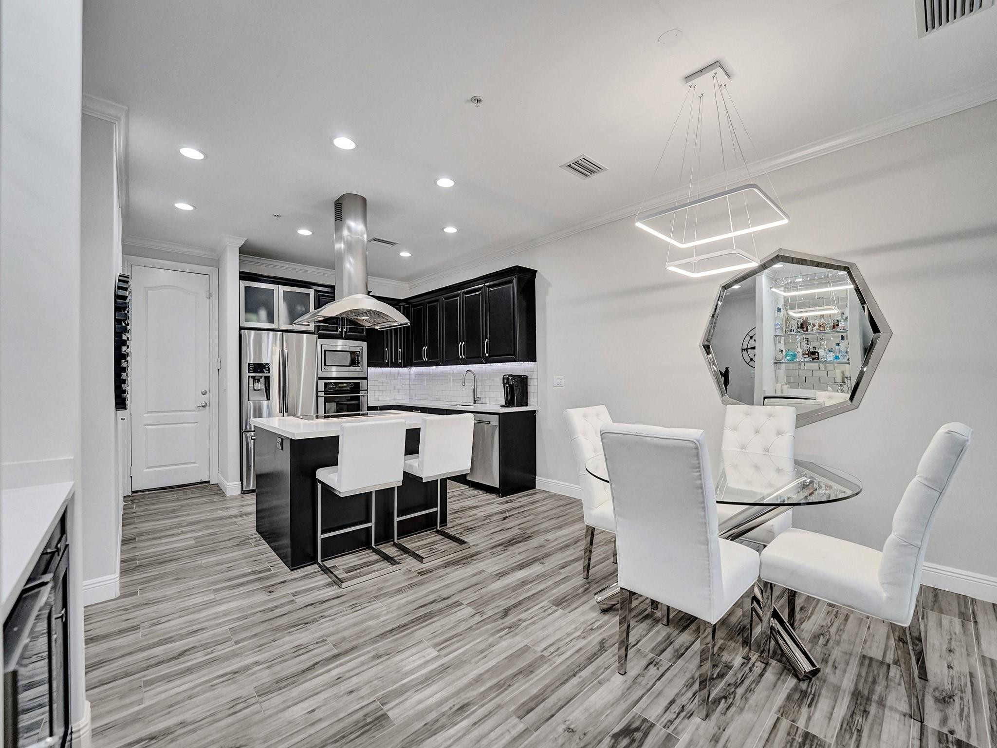 1364 Bayview Drive 1364