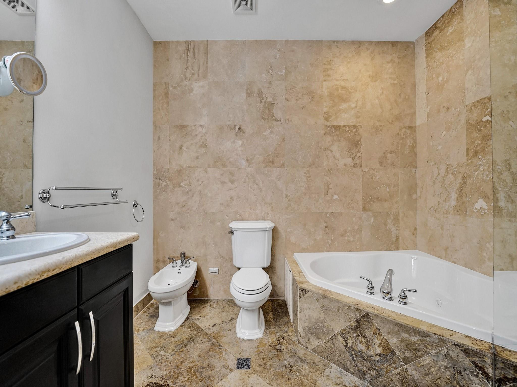 1364 Bayview Drive 1364