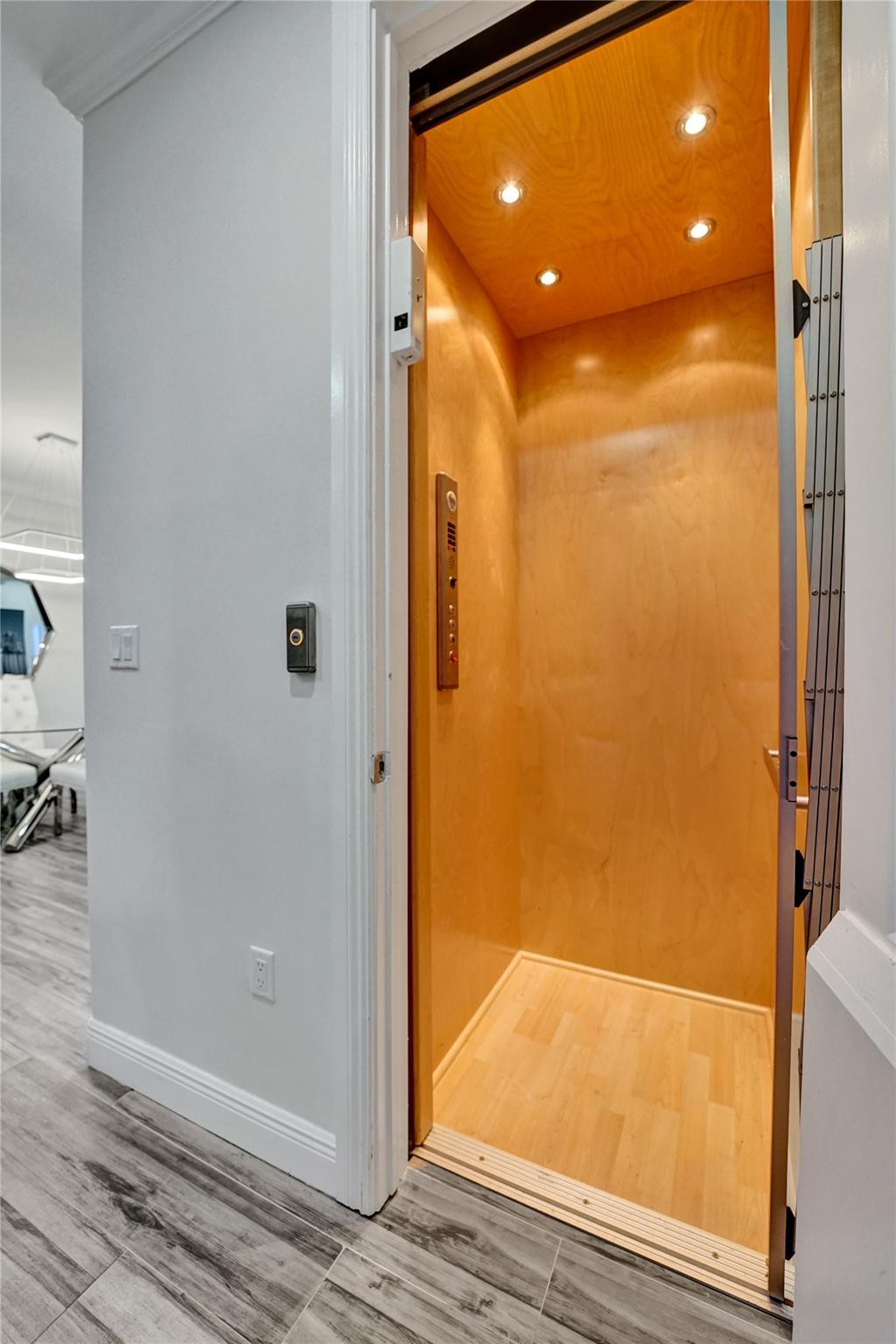 1364 Bayview Drive 1364