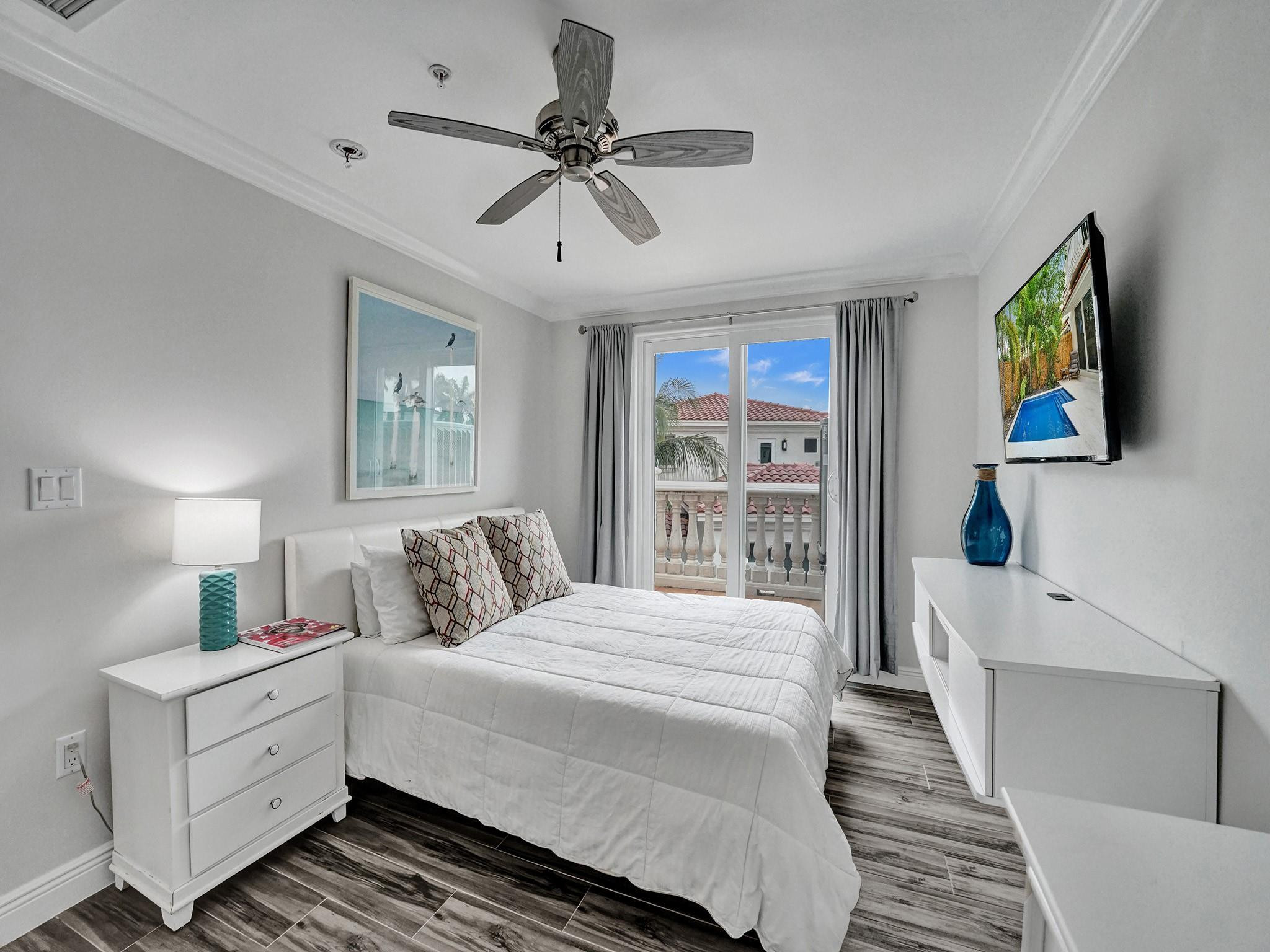 1364 Bayview Drive 1364