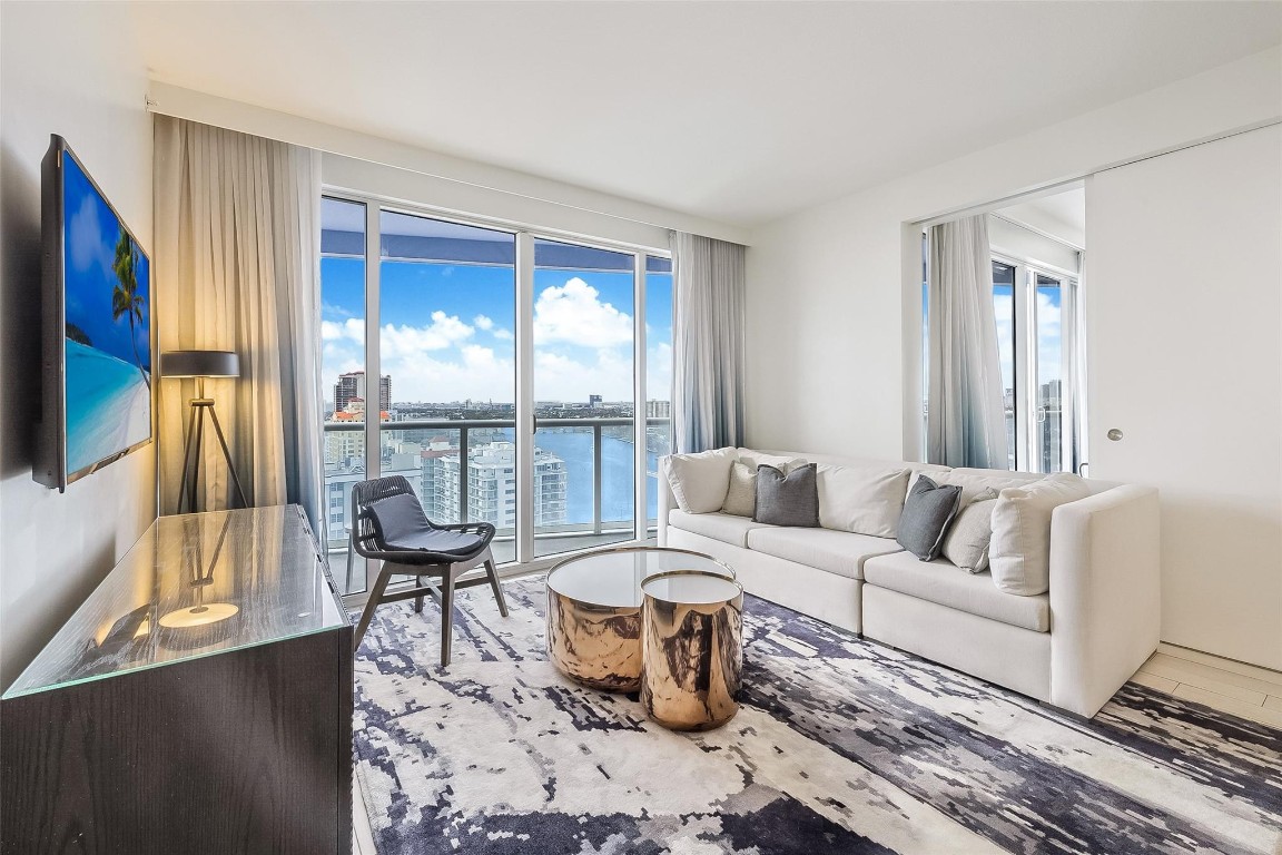 3101 Bayshore Dr 1901