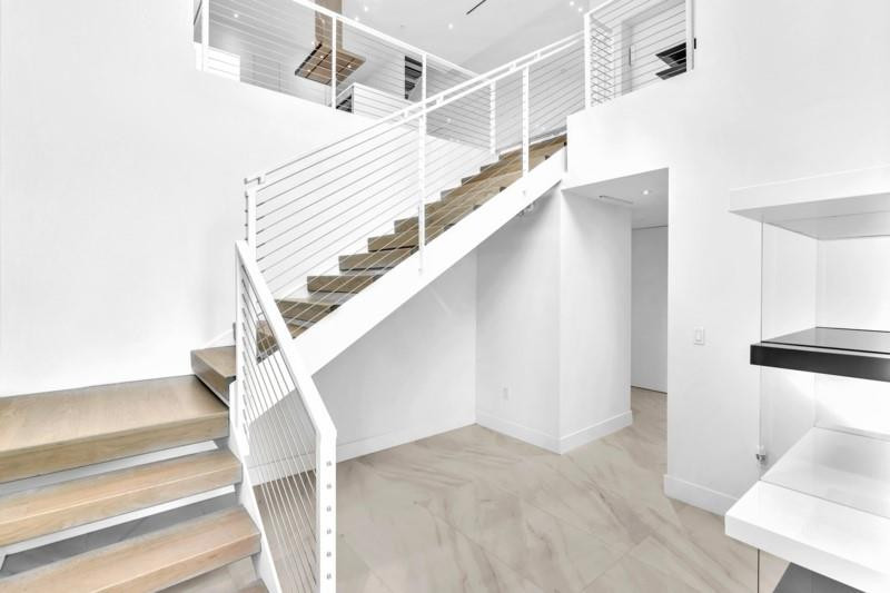 3750 Yacht Club Dr TH5