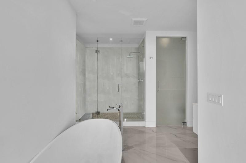 3750 Yacht Club Dr TH5