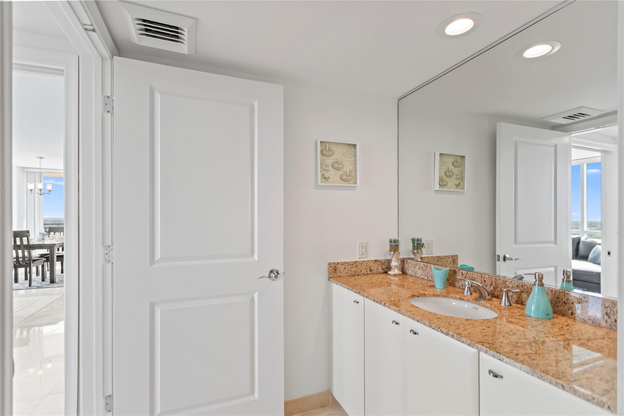 600 W Las Olas Blvd 1602