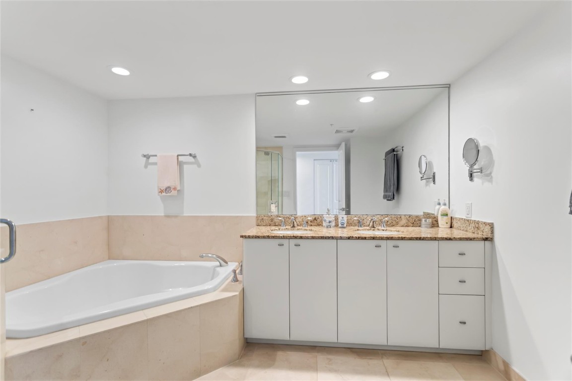 600 W Las Olas Blvd 1602