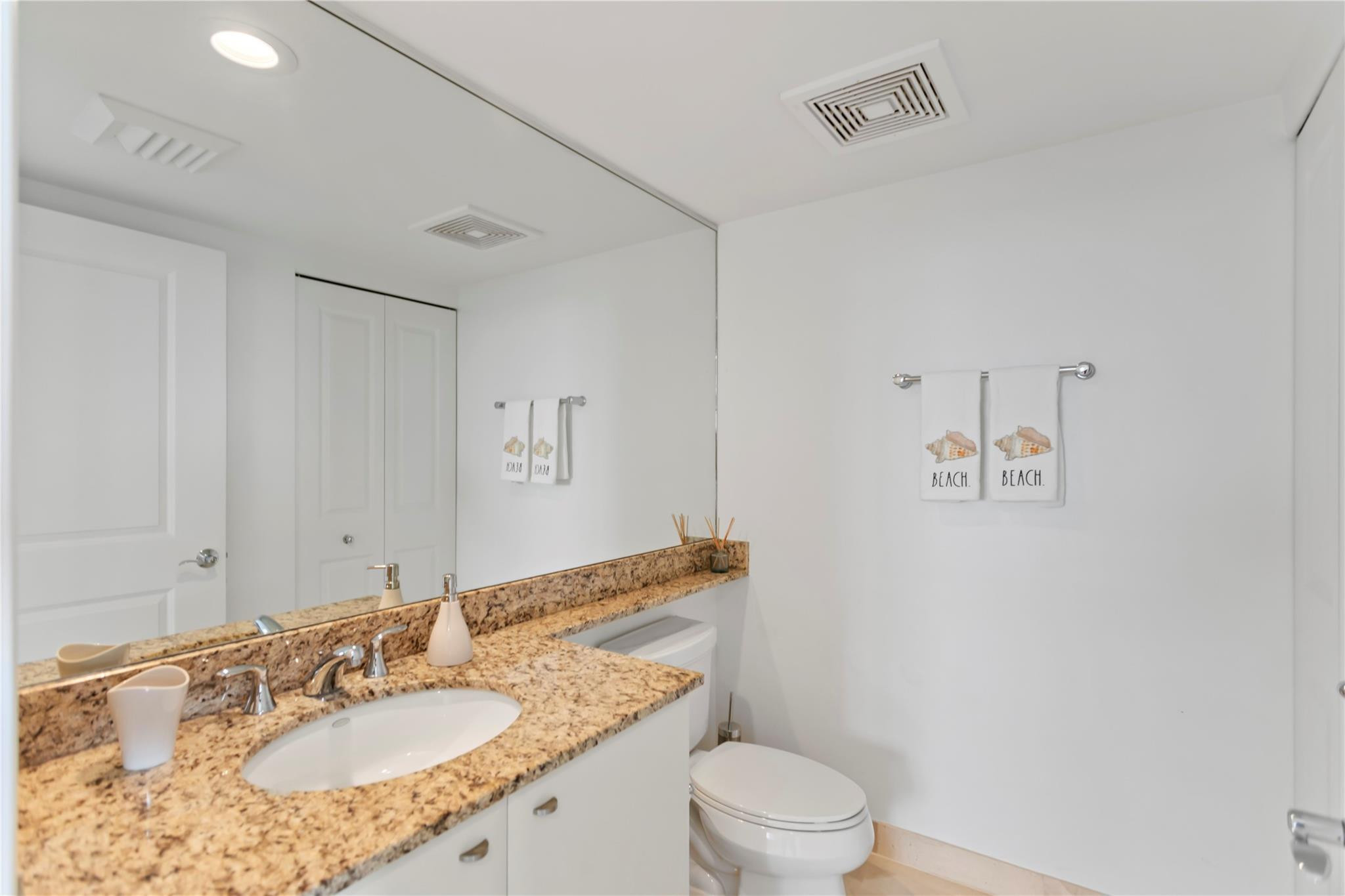 600 W Las Olas Blvd 1602