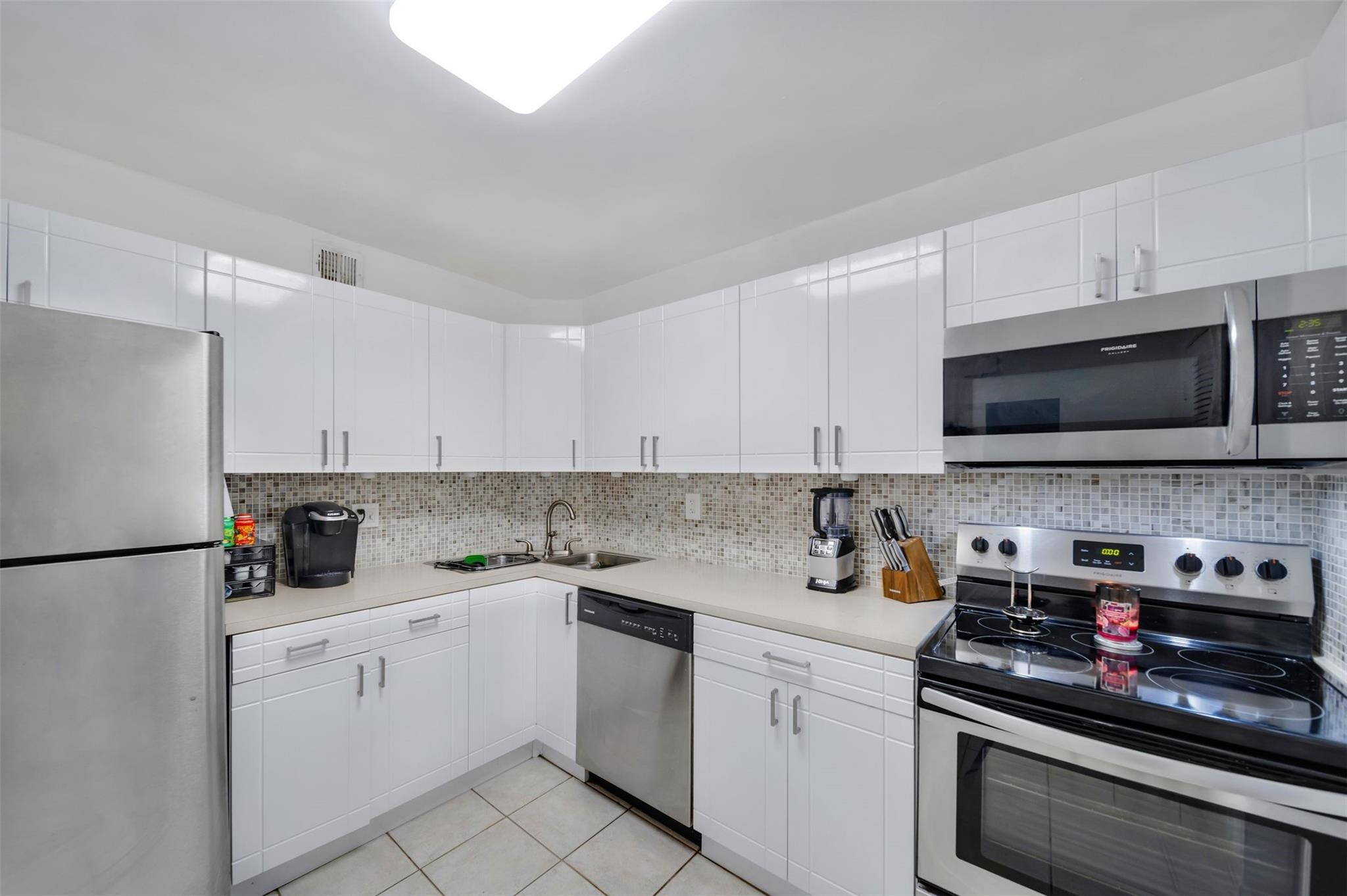 124 NE 19th Court 205B, Wilton Manors Unit: 205B
