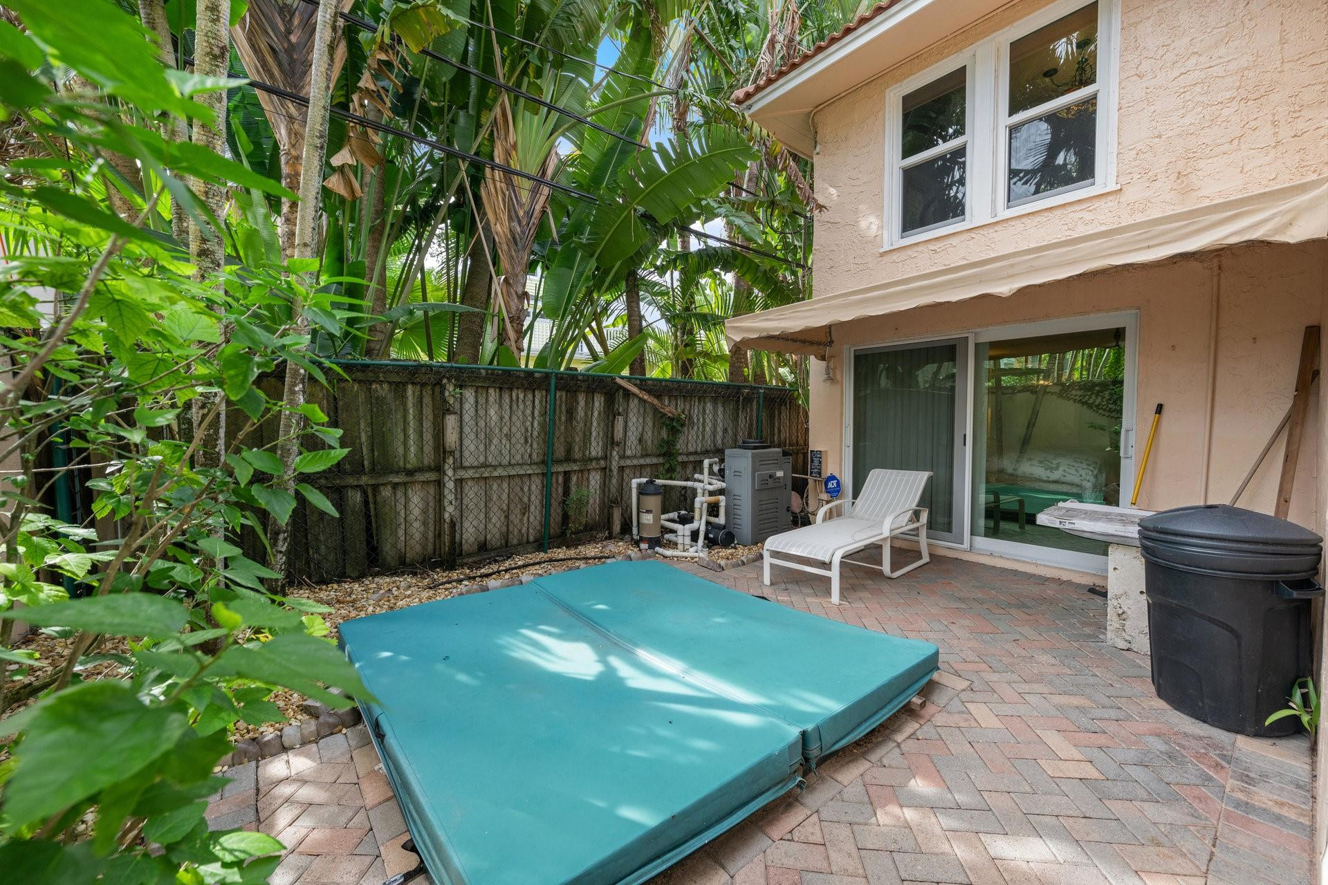 796 N Rio Vista Blvd