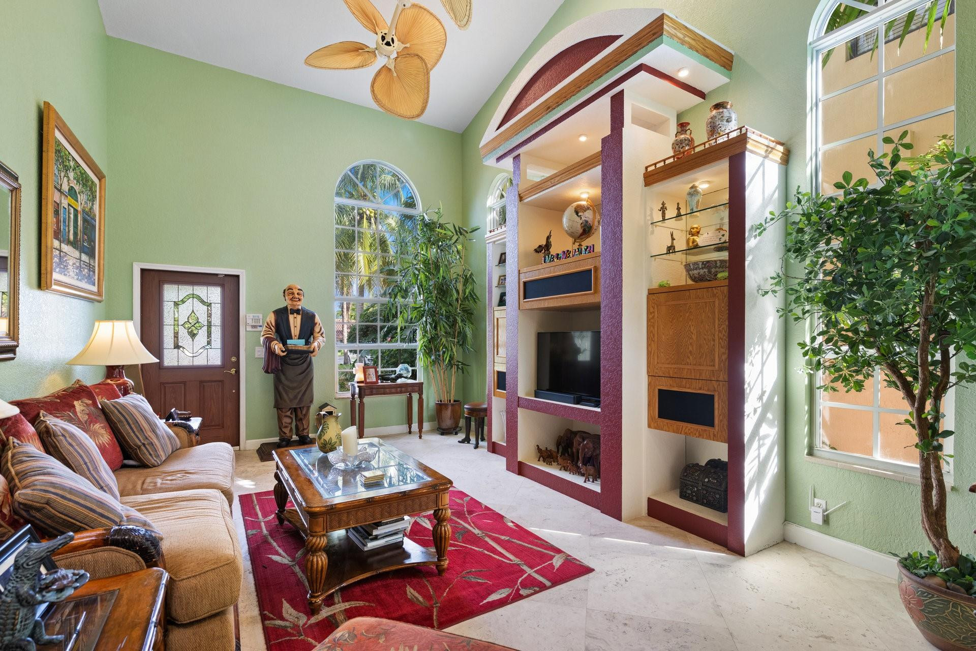 796 N Rio Vista Blvd