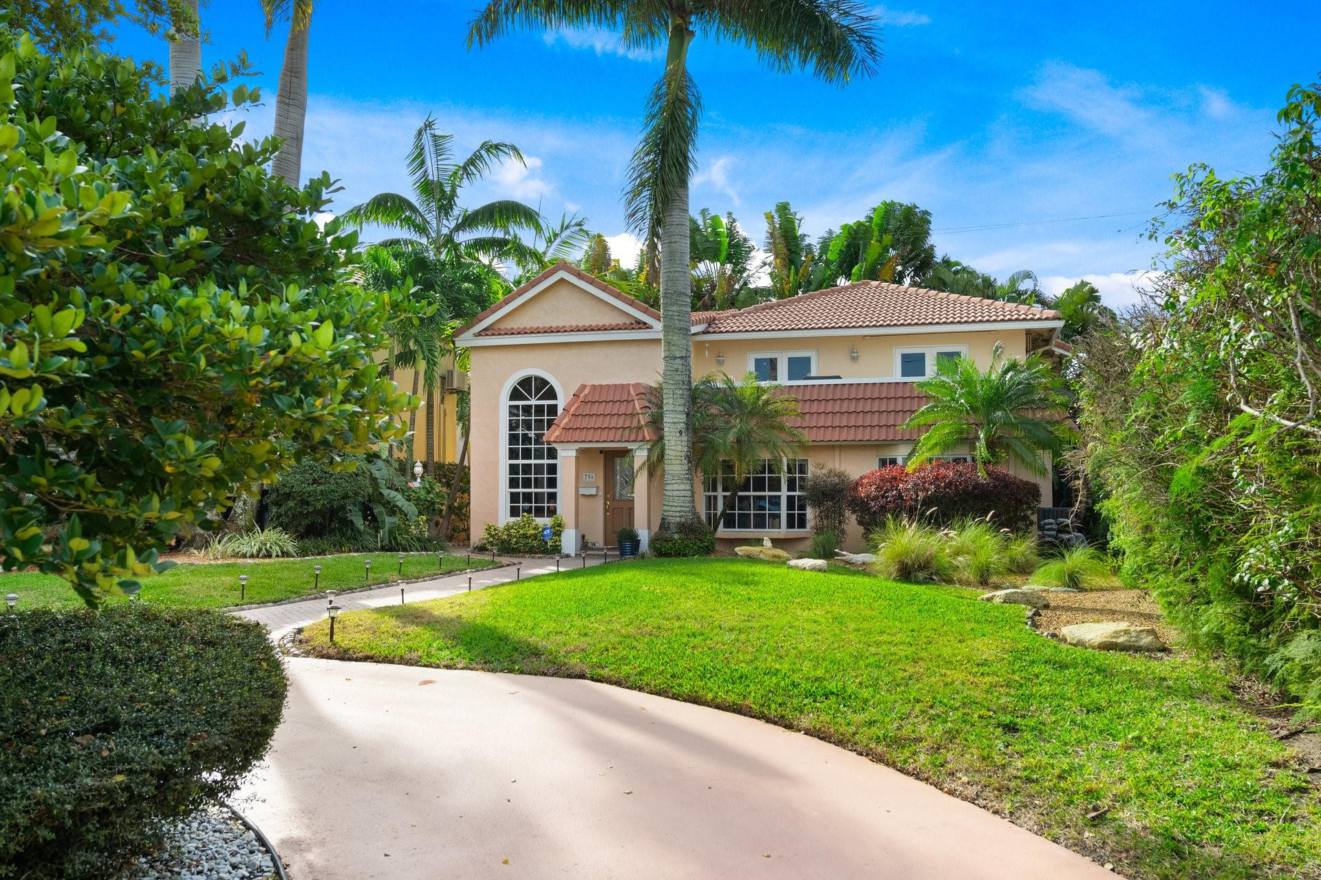 796 N Rio Vista Blvd