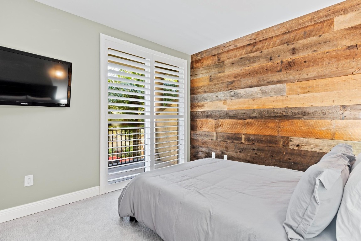 2625 NE 14th Ave 101