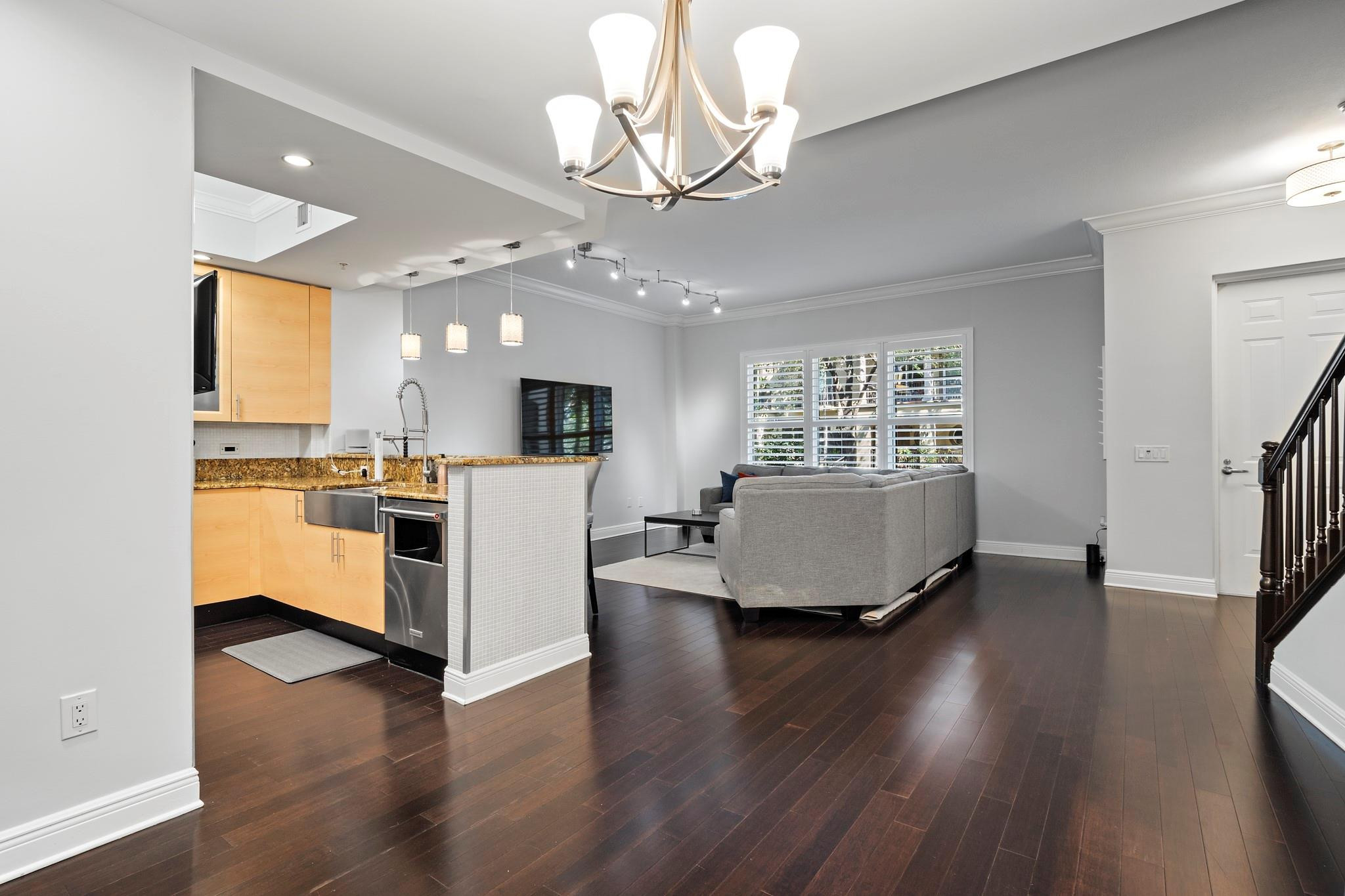 2625 NE 14th Ave 101