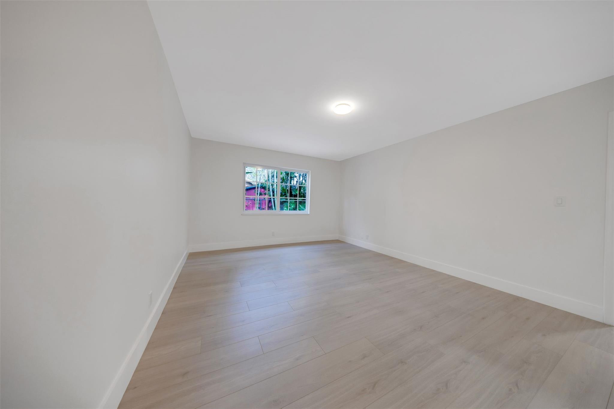 351 NE 19th Place 110K, Wilton Manors Unit: 110K