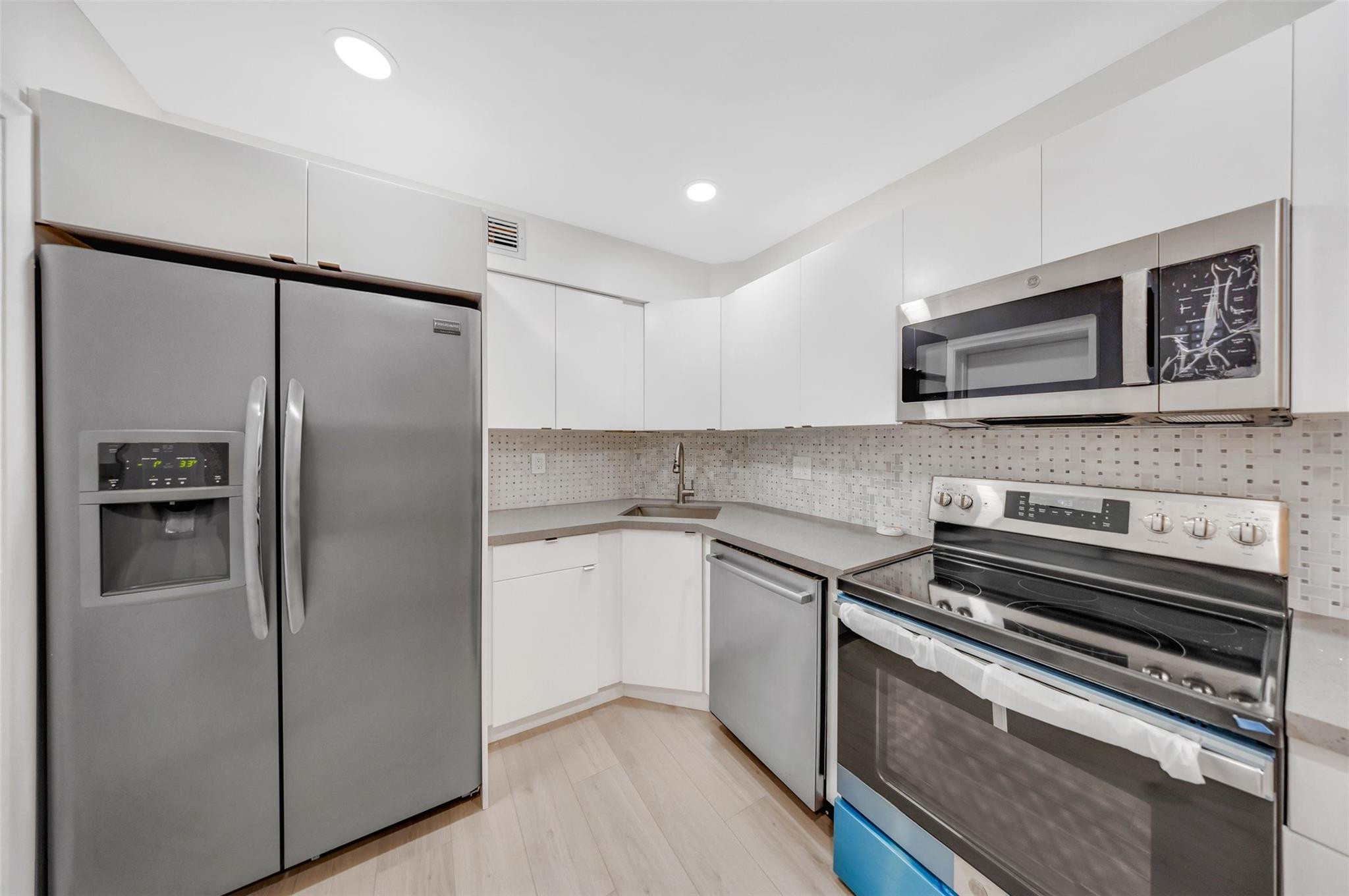 351 NE 19th Place 110K, Wilton Manors Unit: 110K