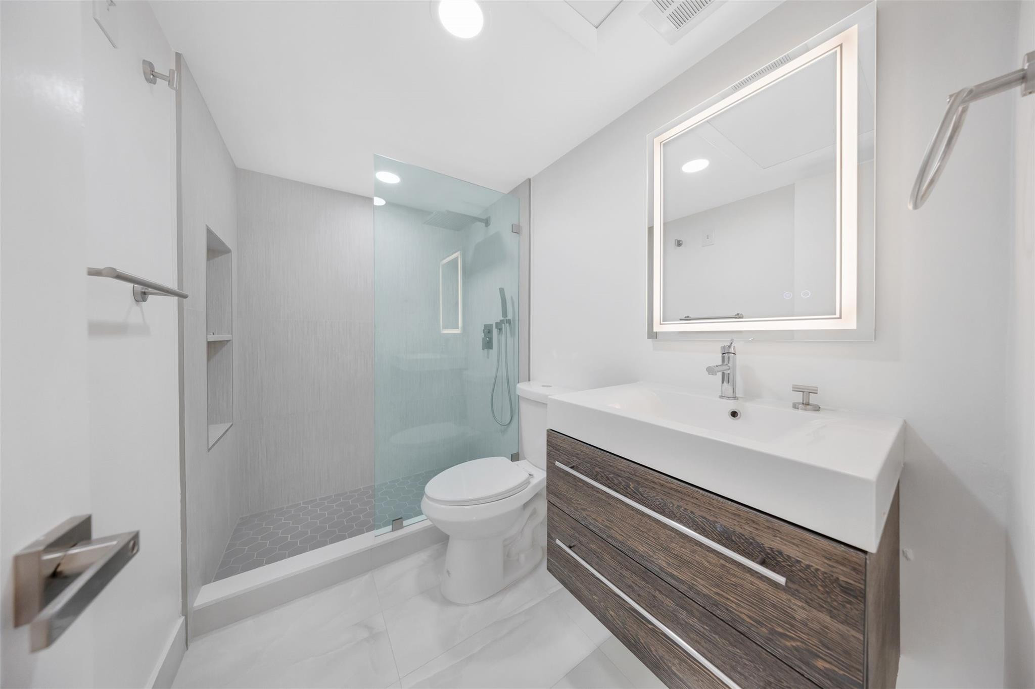 351 NE 19th Place 110K, Wilton Manors Unit: 110K