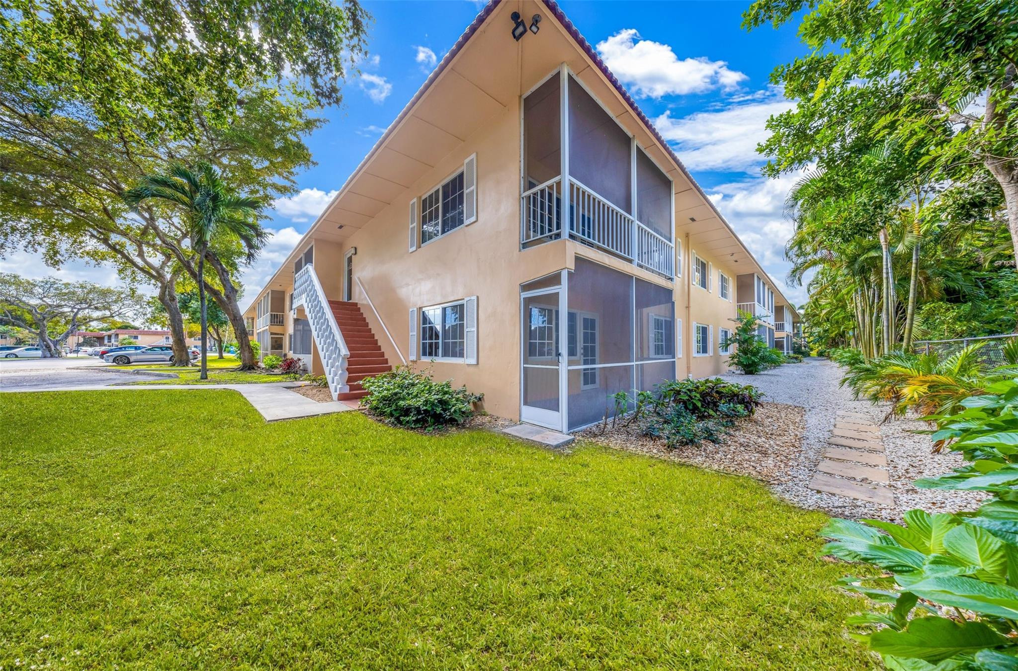 351 NE 19th Place 110K, Wilton Manors Unit: 110K