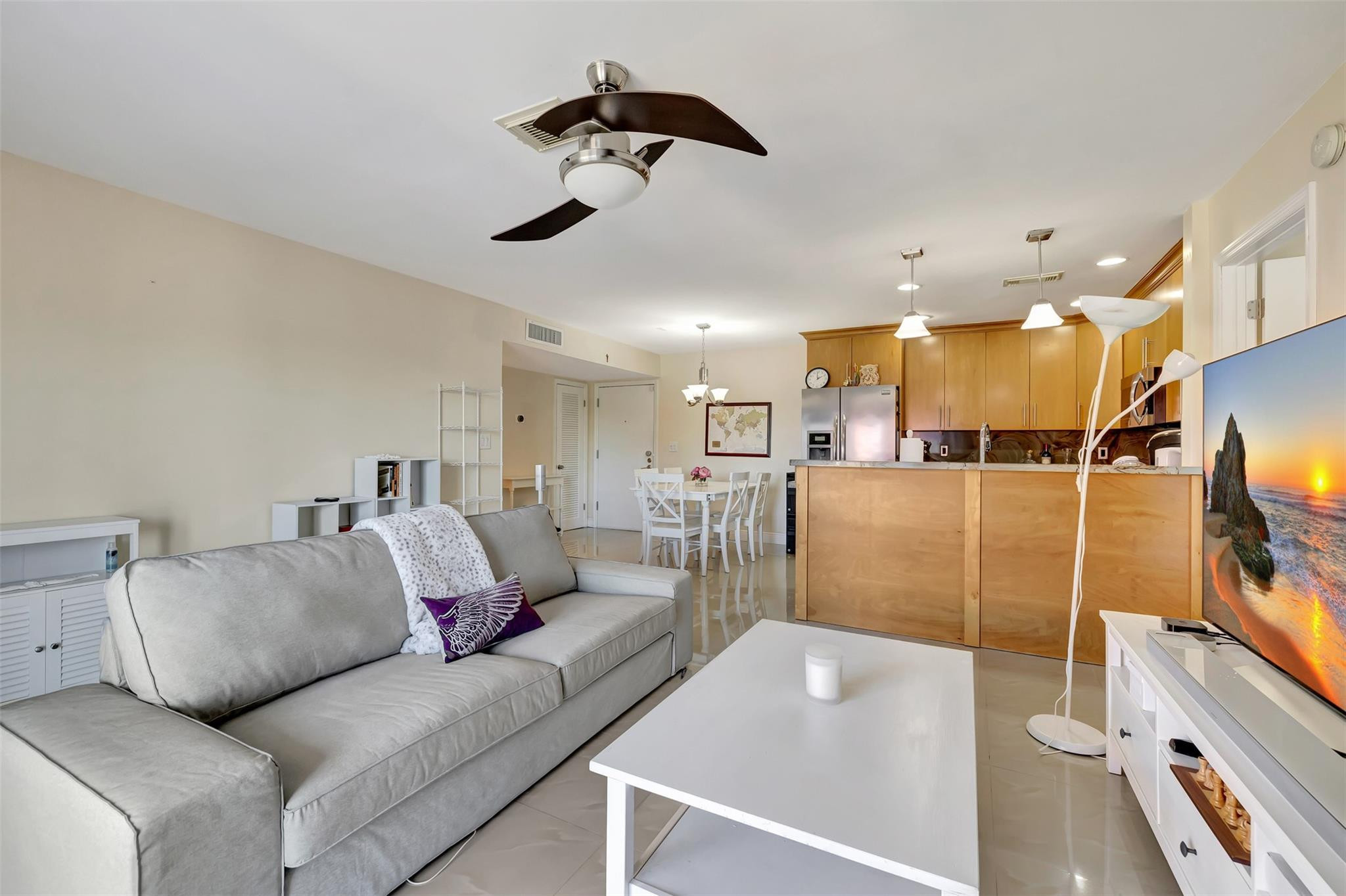 411 SE 8th Street 232, Deerfield Beach Unit: 232