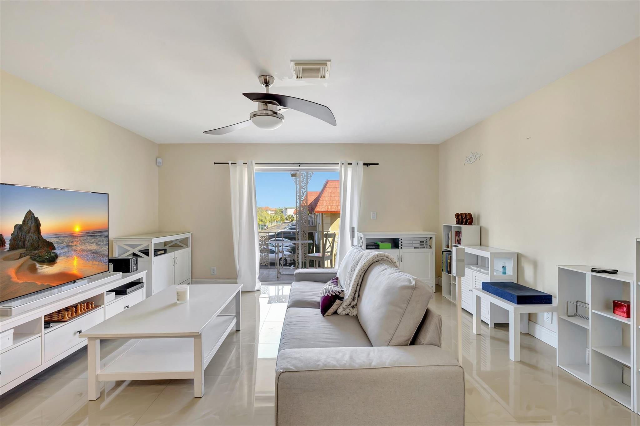 411 SE 8th Street 232, Deerfield Beach Unit: 232