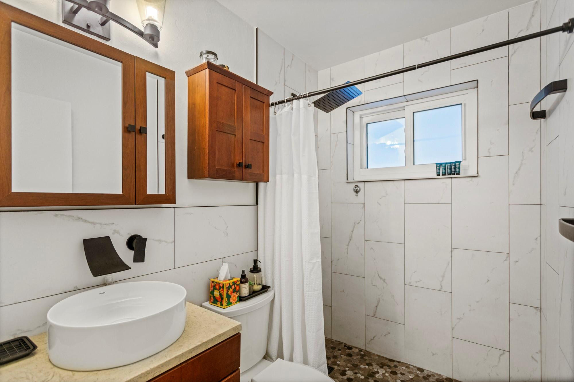 51 NE 46th St