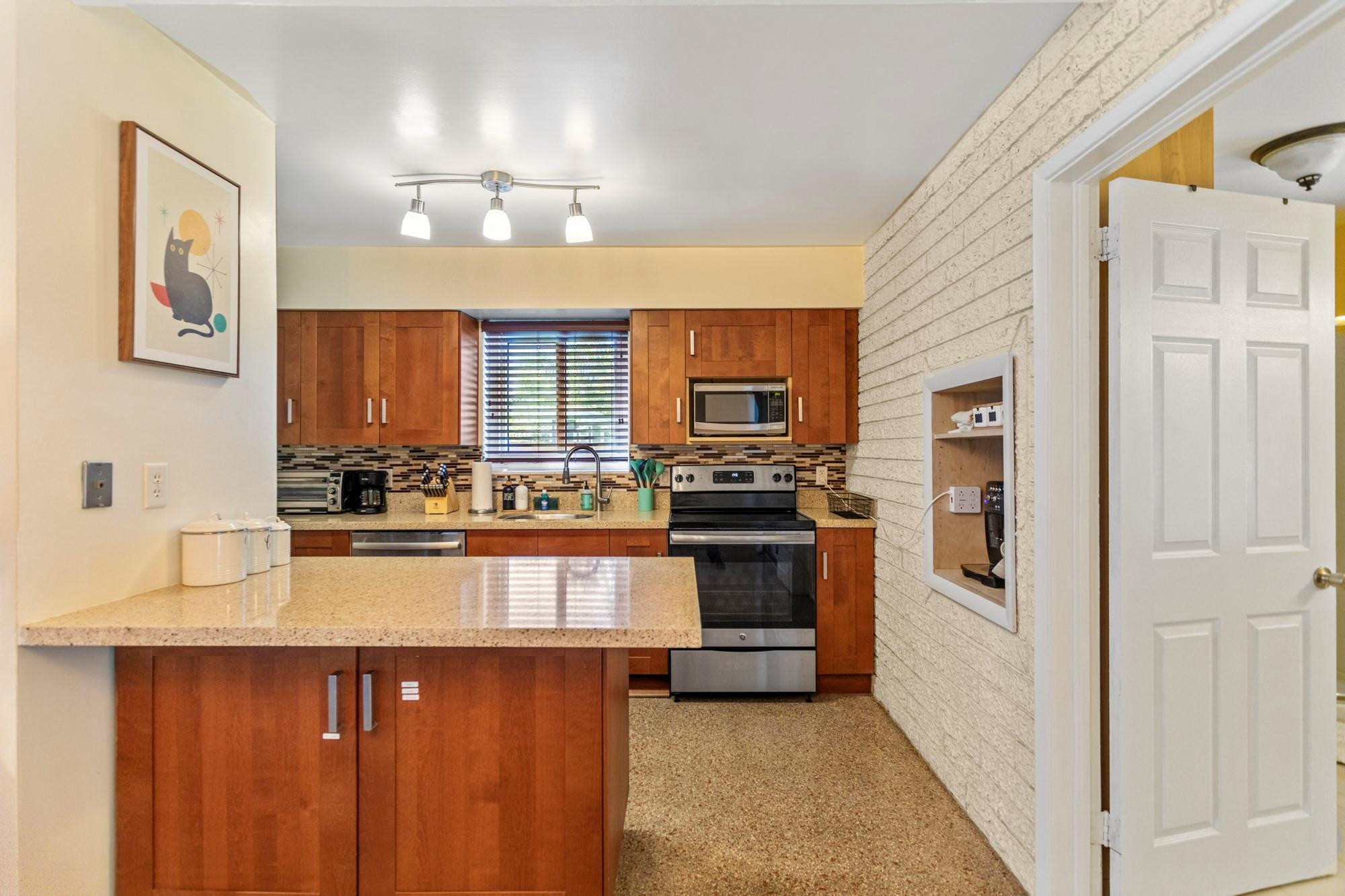 51 NE 46th St