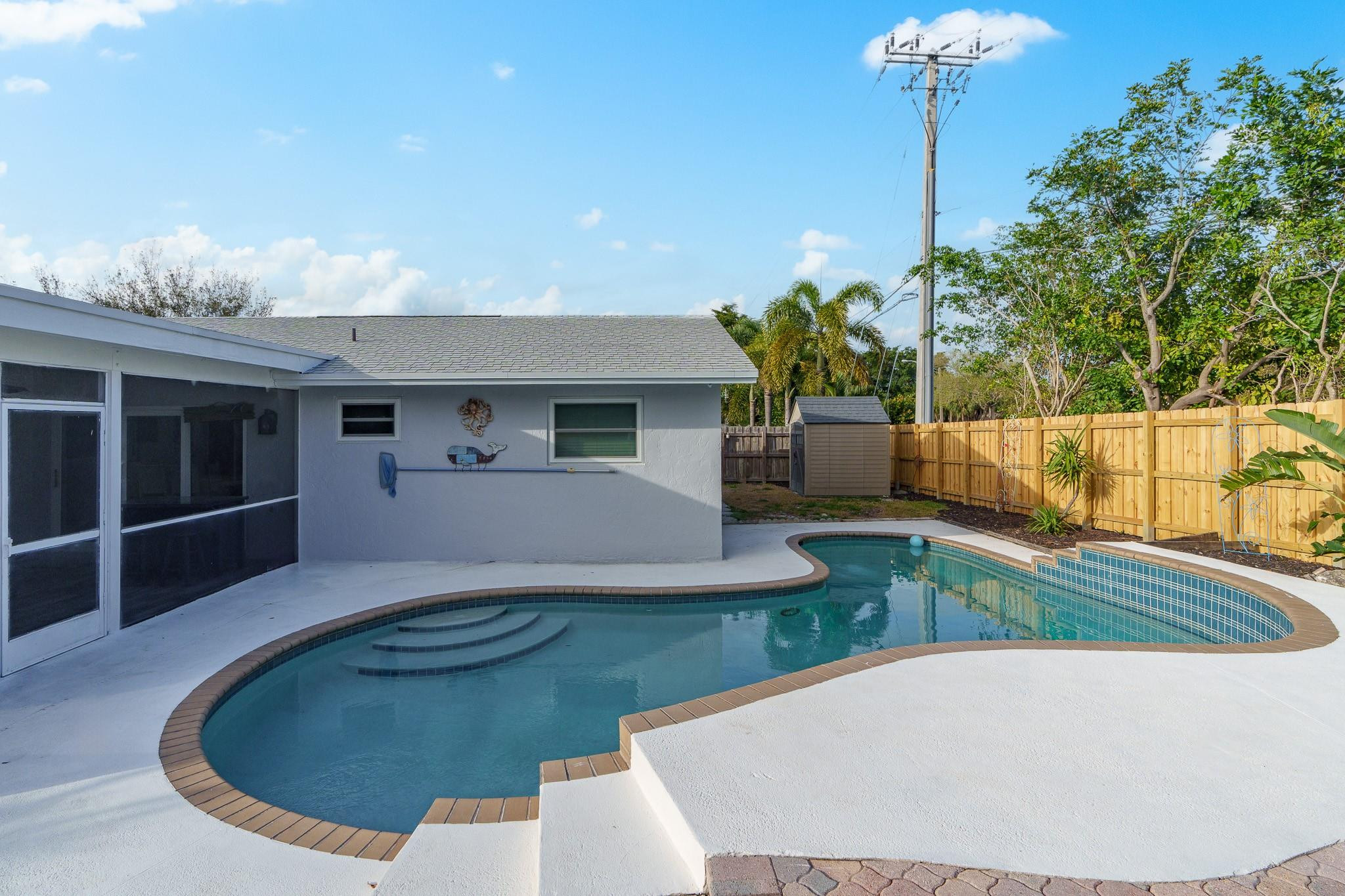 1480 SW 24th Ter
