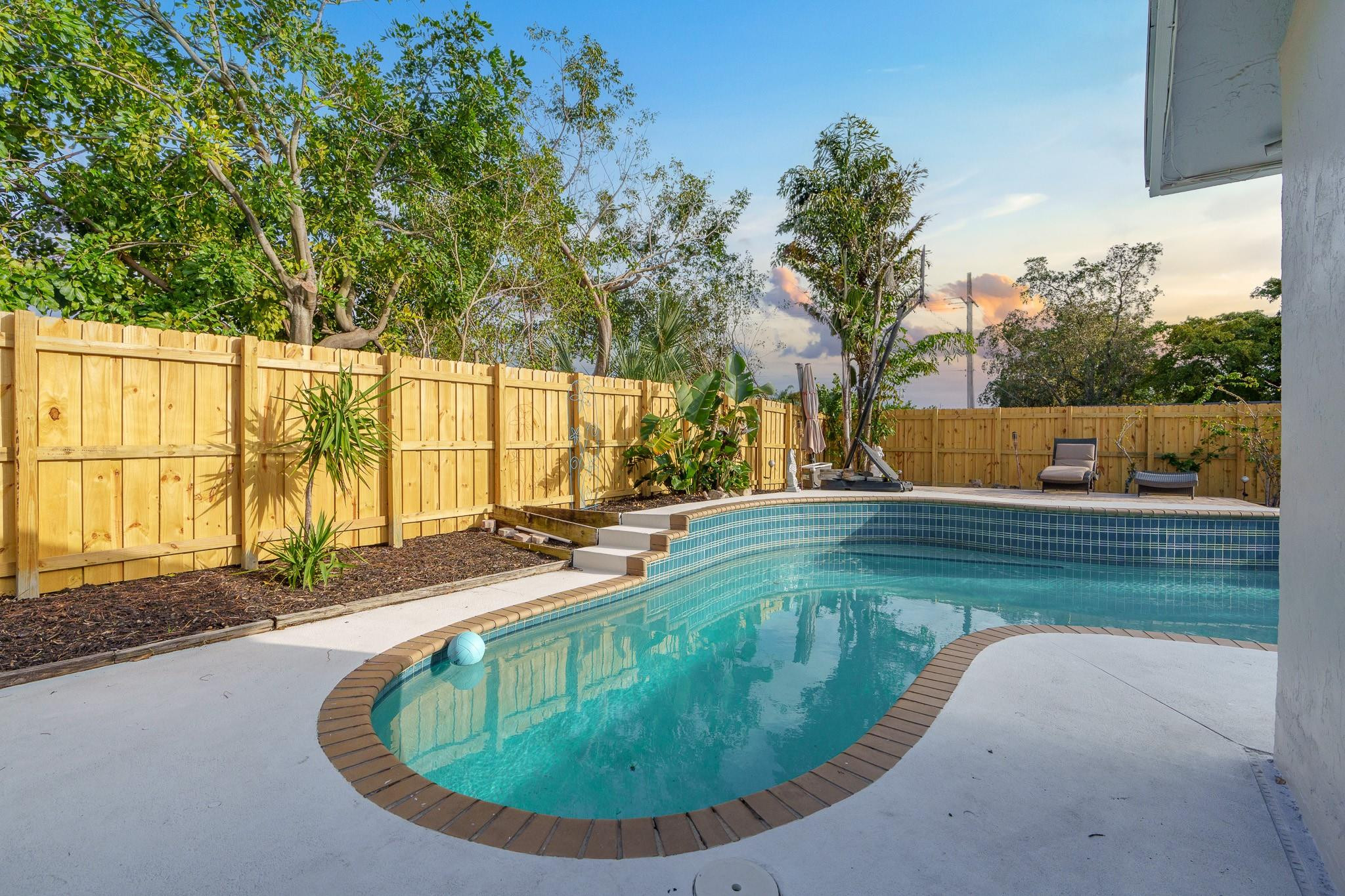 1480 SW 24th Ter