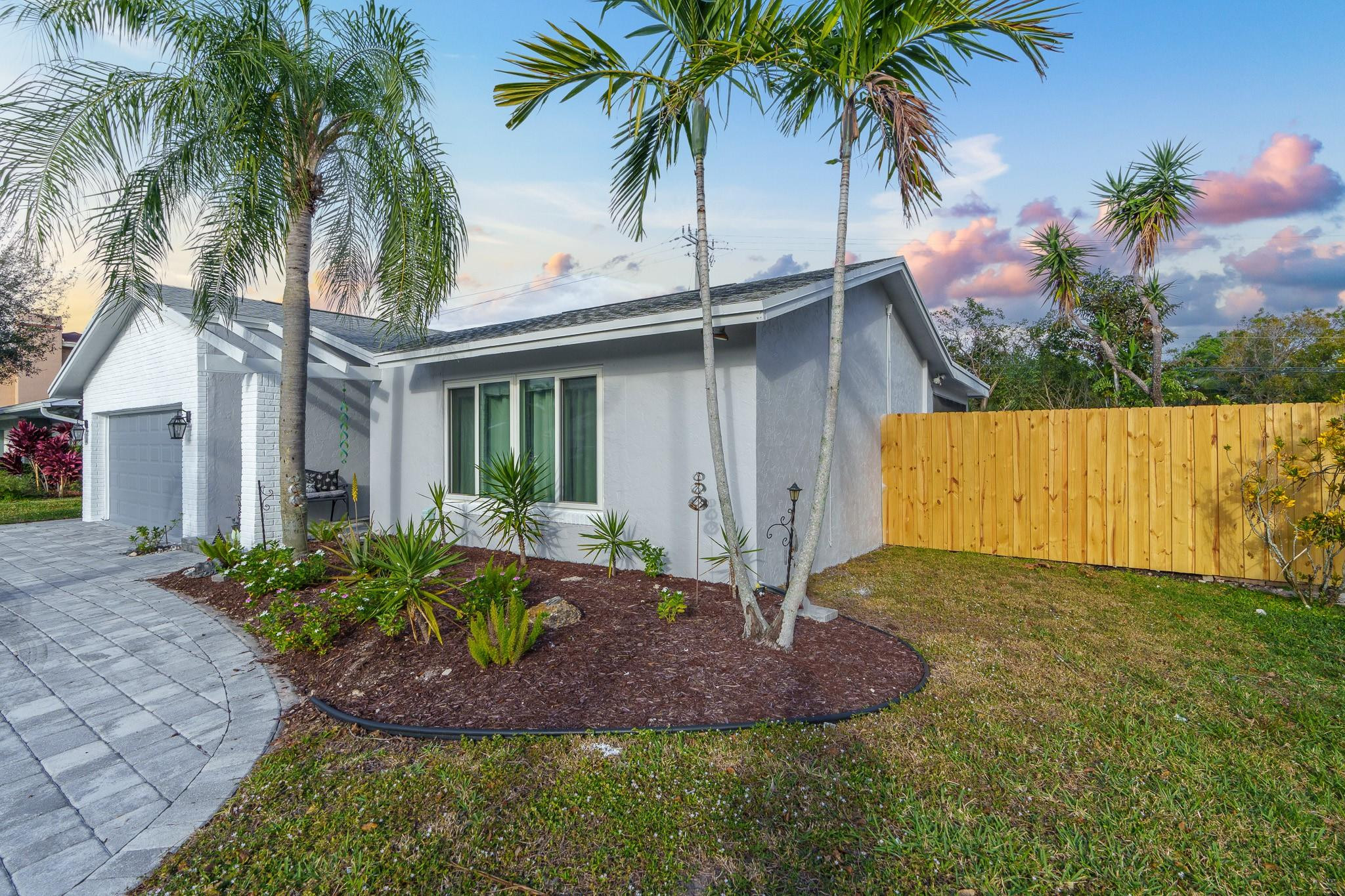 1480 SW 24th Ter