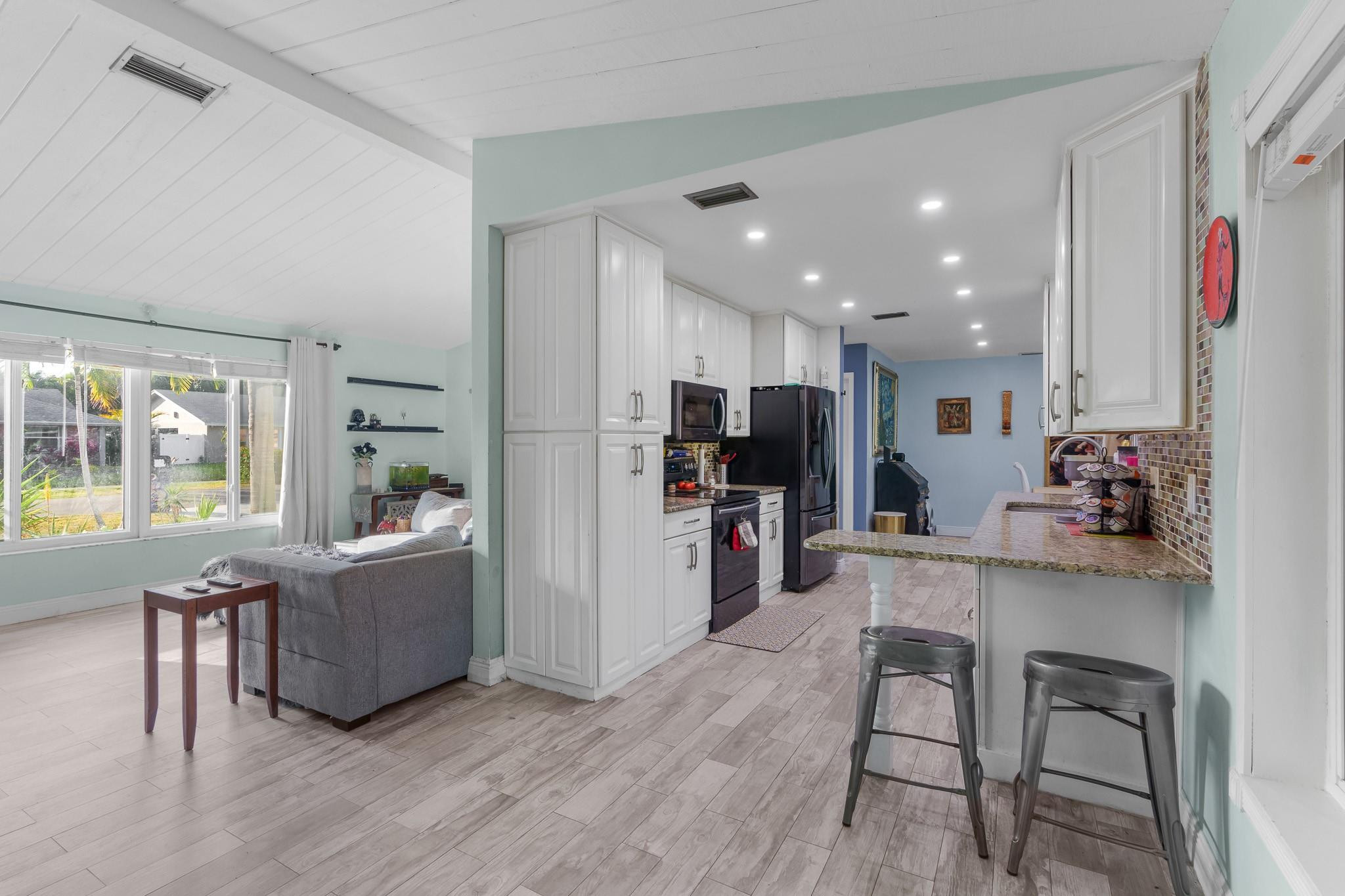 1480 SW 24th Ter