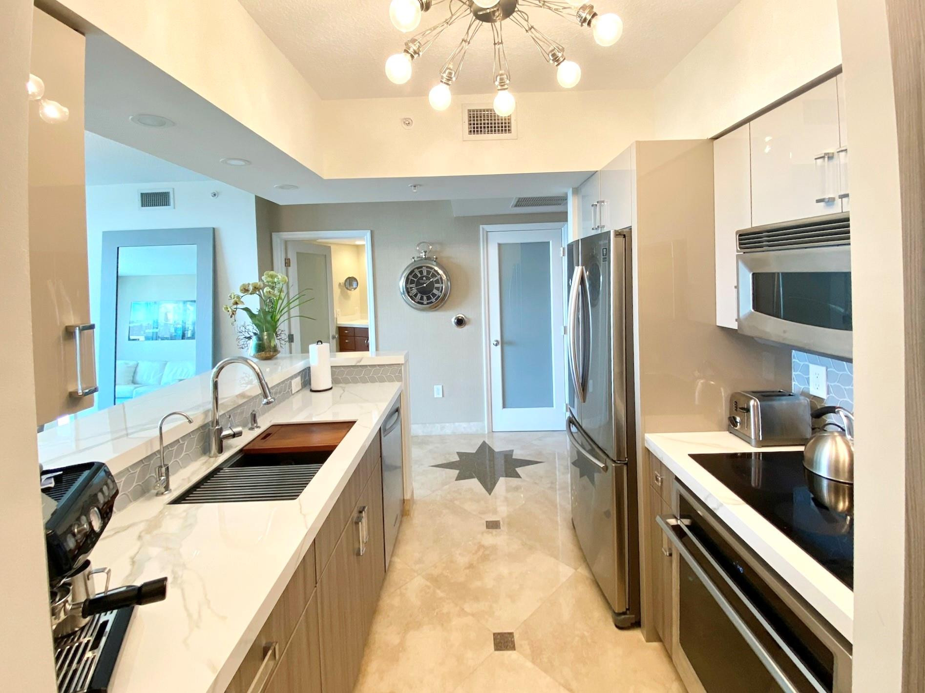 347 N New River Dr 2506