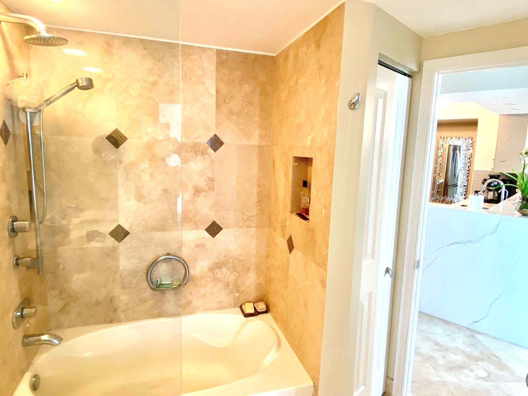 347 N New River Dr 2506