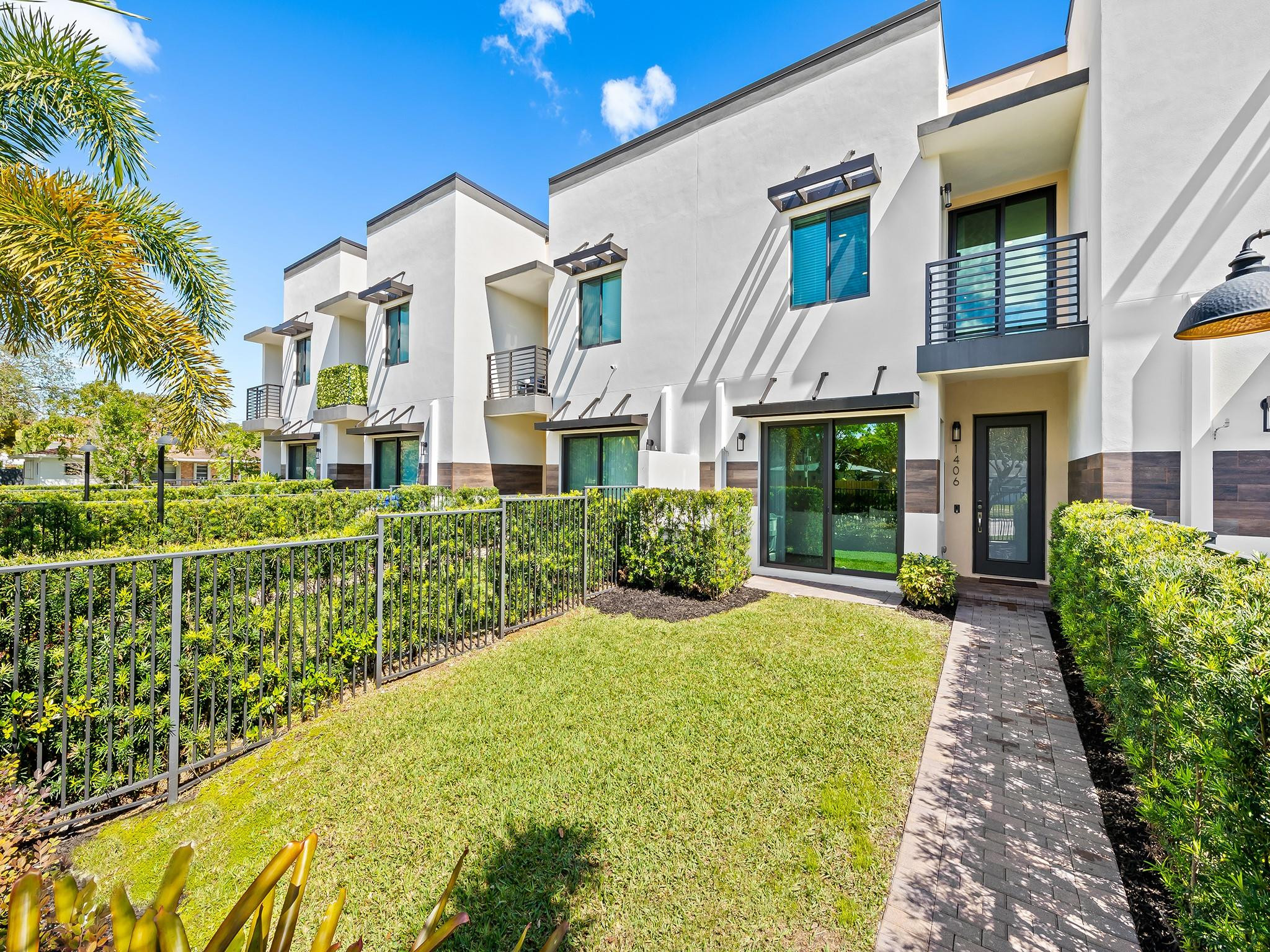 1406 SW 4th Ave 1406