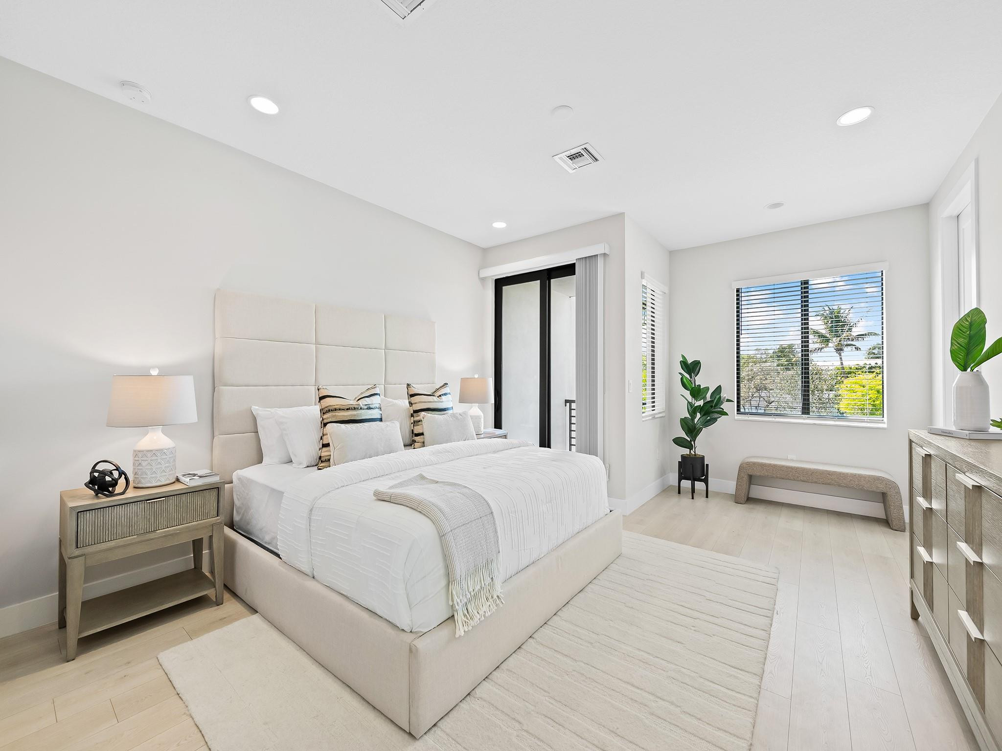 1406 SW 4th Ave 1406