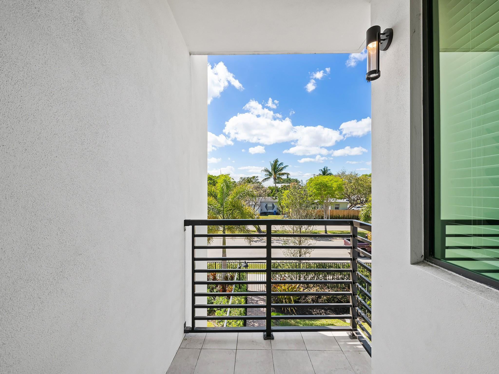 1406 SW 4th Ave 1406