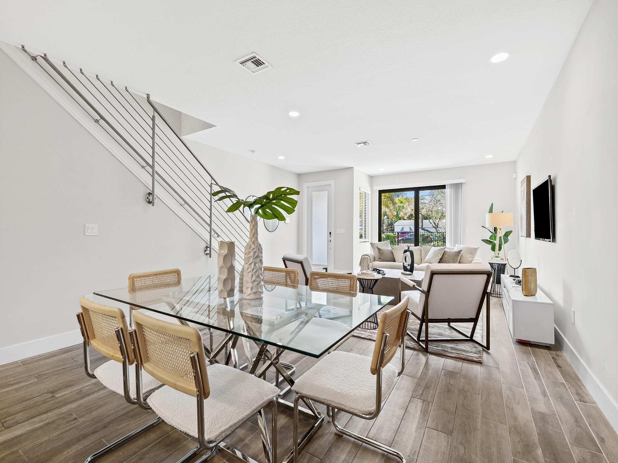 1406 SW 4th Ave 1406