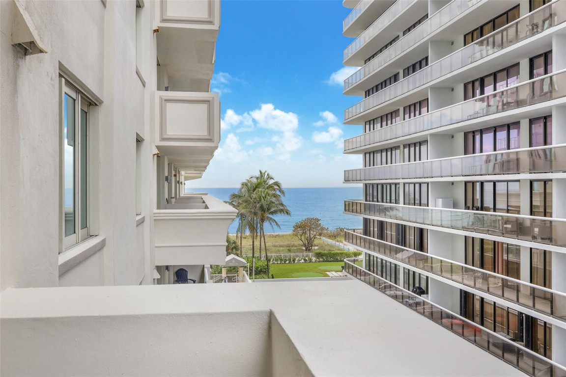 9499 Collins Ave 409