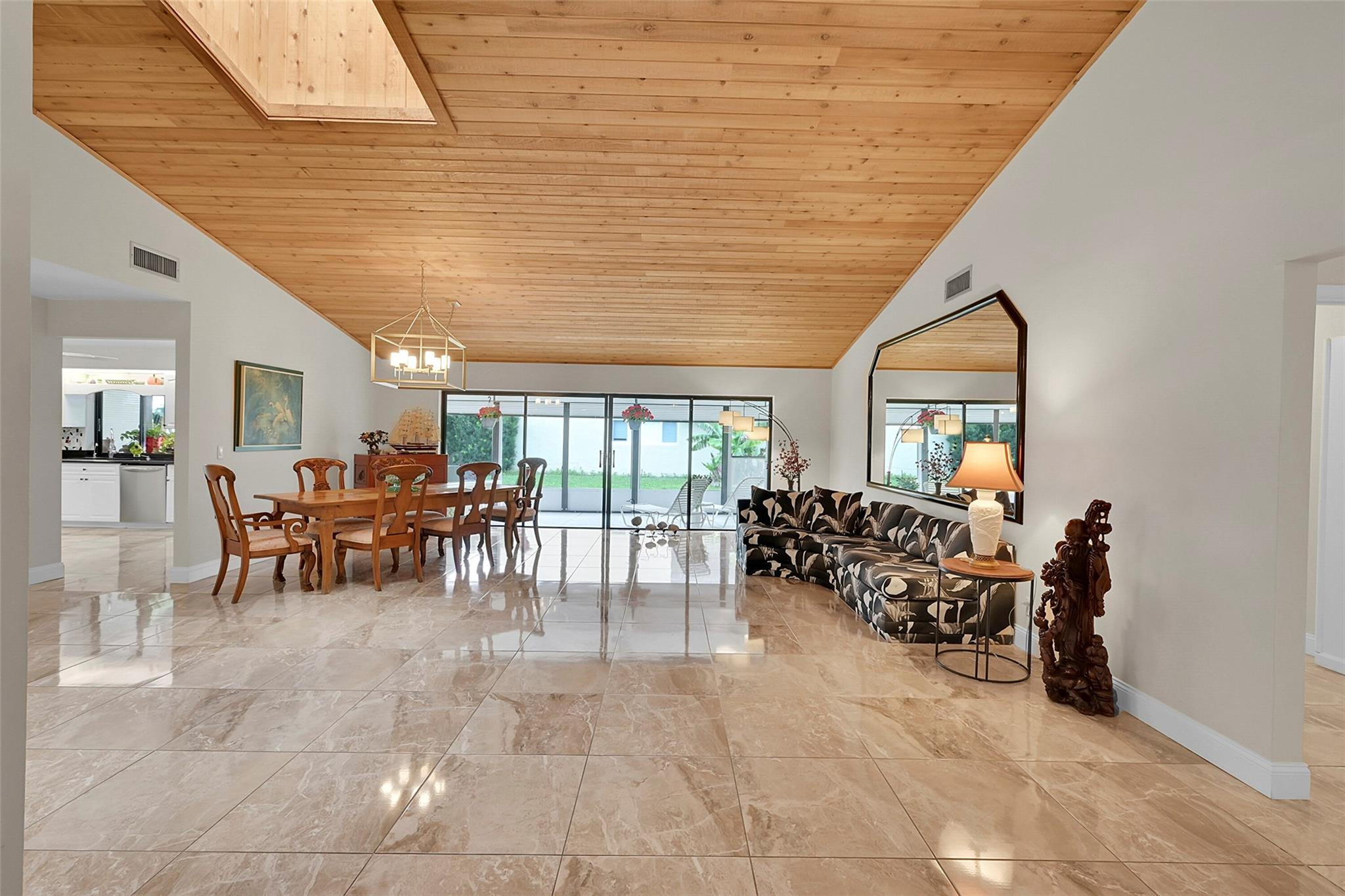 2318 SW 23rd Cranbrook Dr