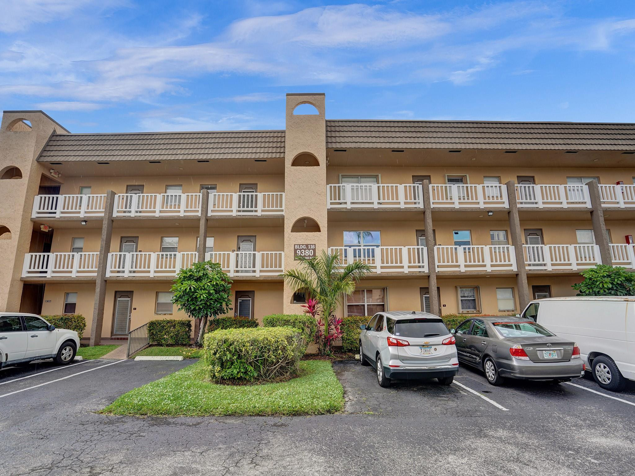 9380 Sunrise Lakes Blvd 312