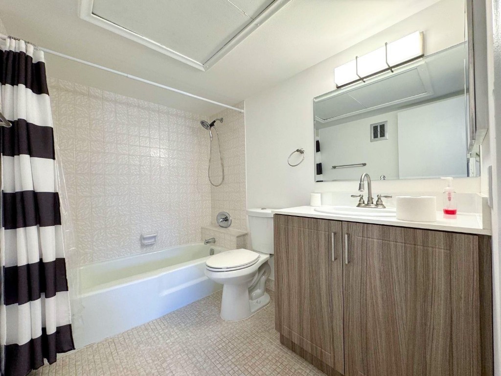 124 NE 19th Court 205B, Wilton Manors Unit: 205B