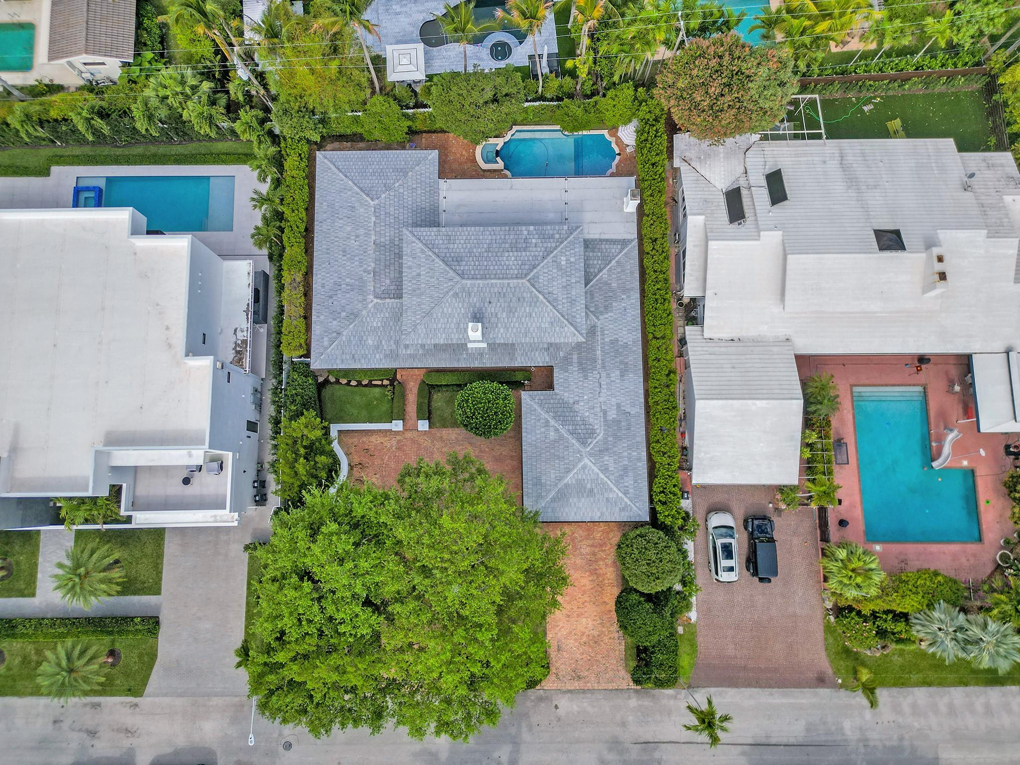 711 INTRACOASTAL DR