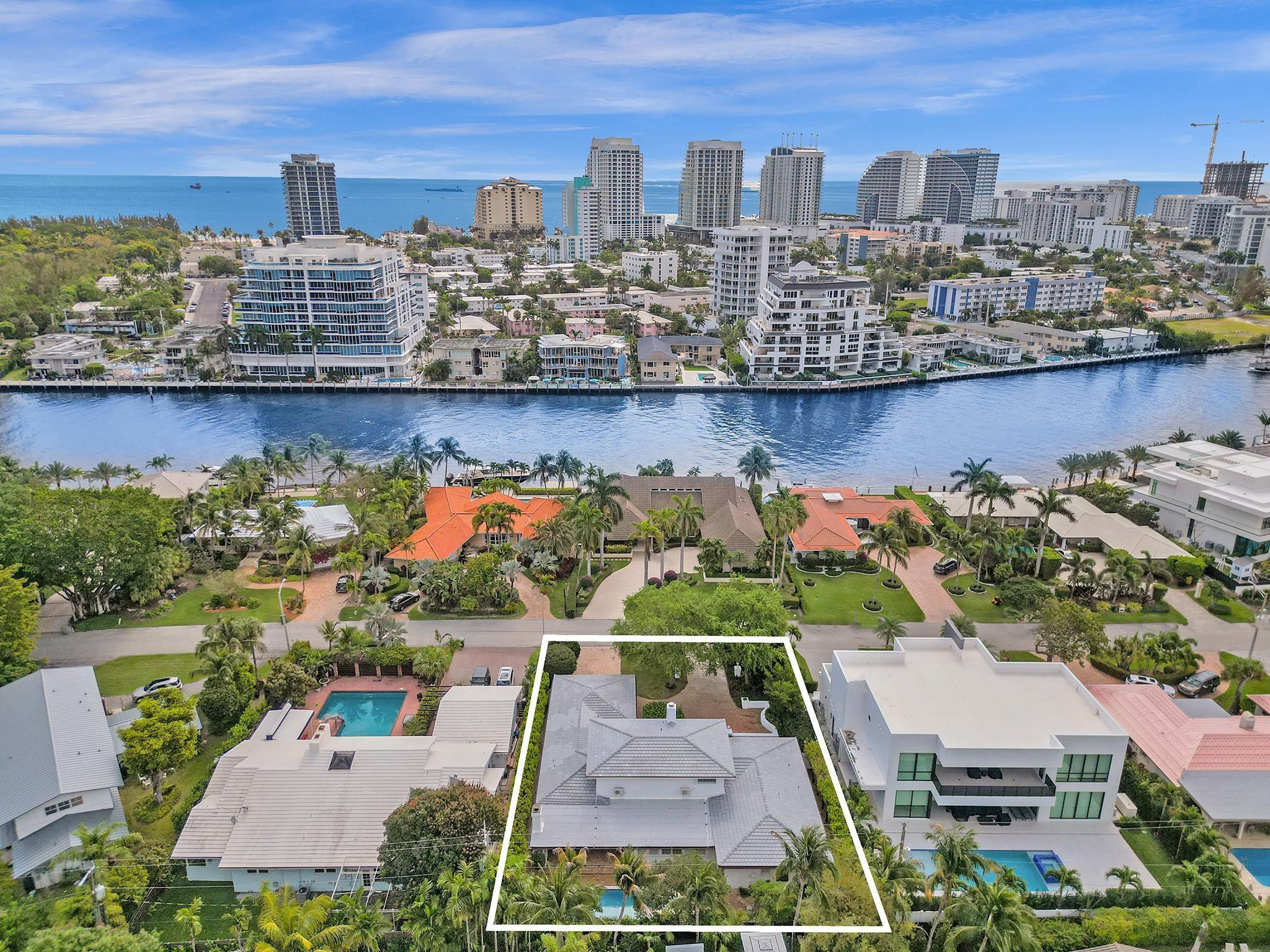 711 INTRACOASTAL DR