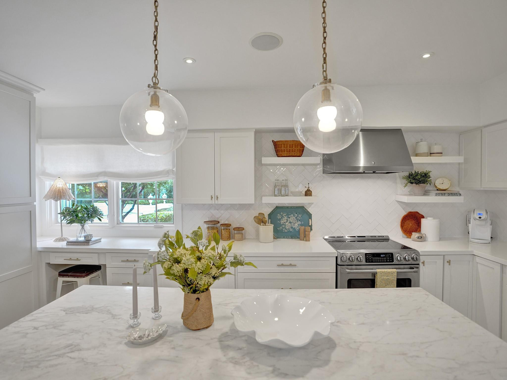 711 INTRACOASTAL DR