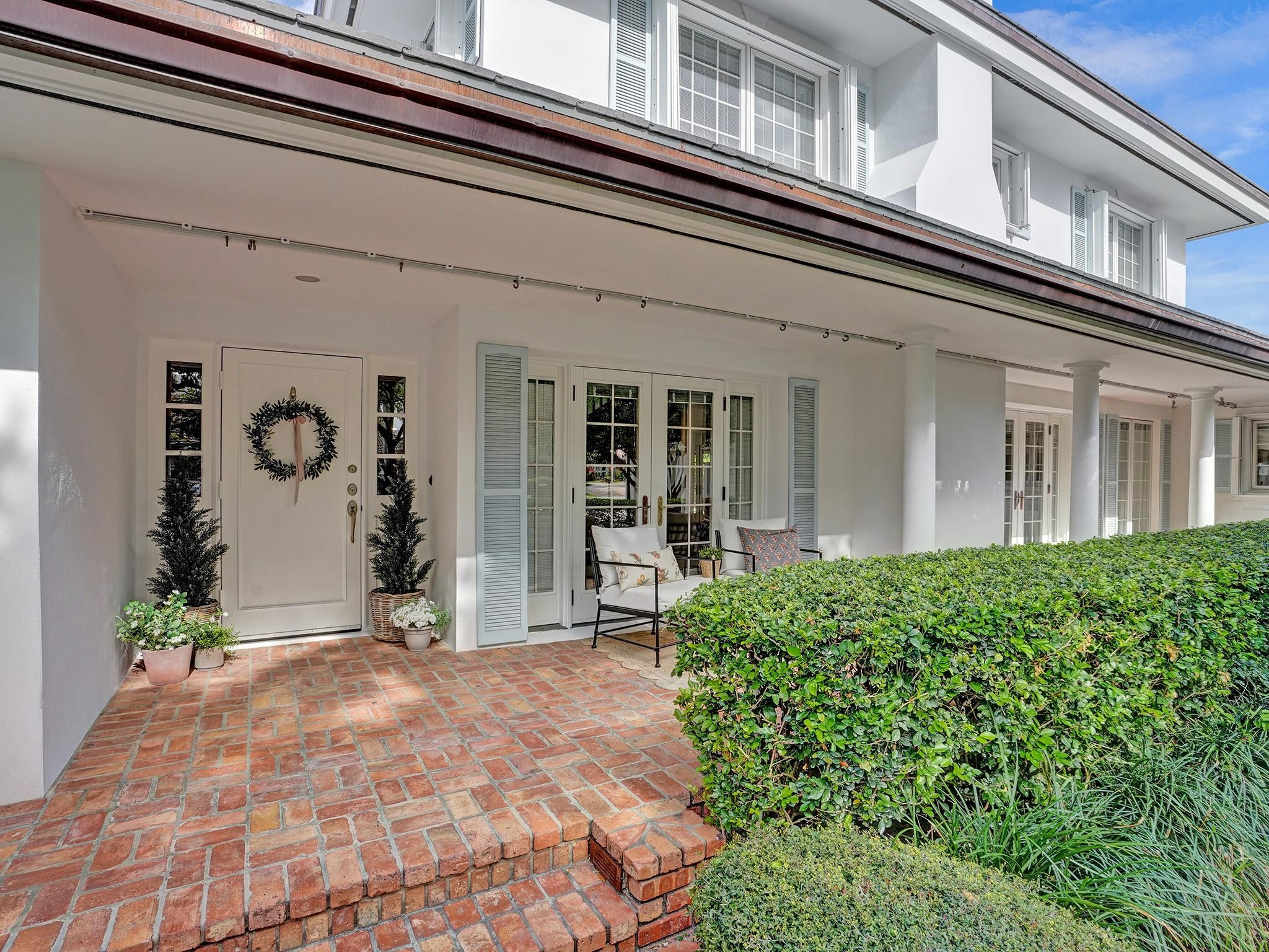 711 INTRACOASTAL DR