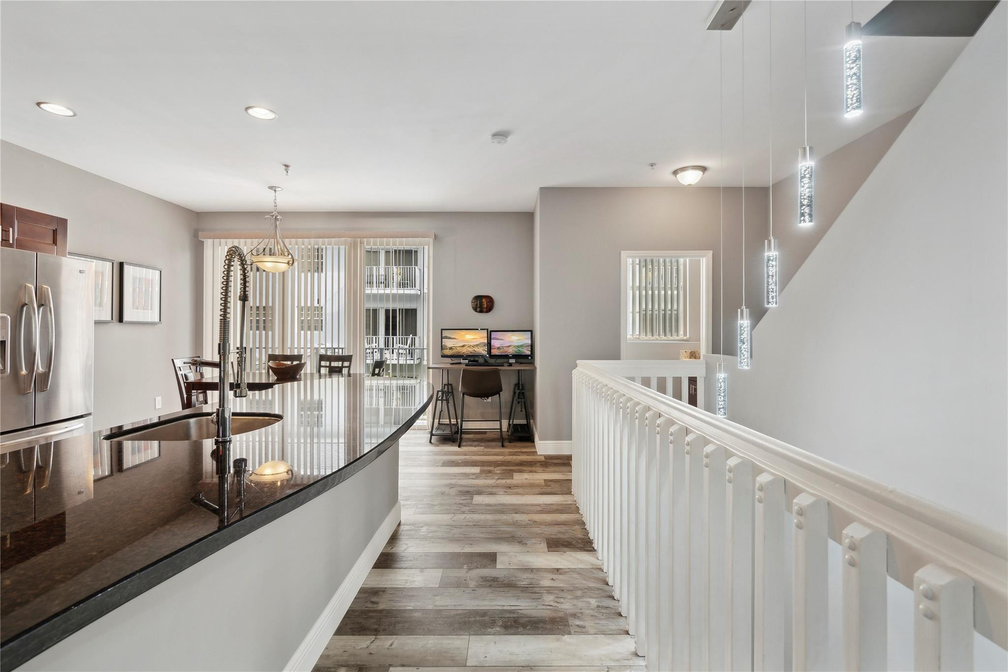 2725 NE 8th Ave 115