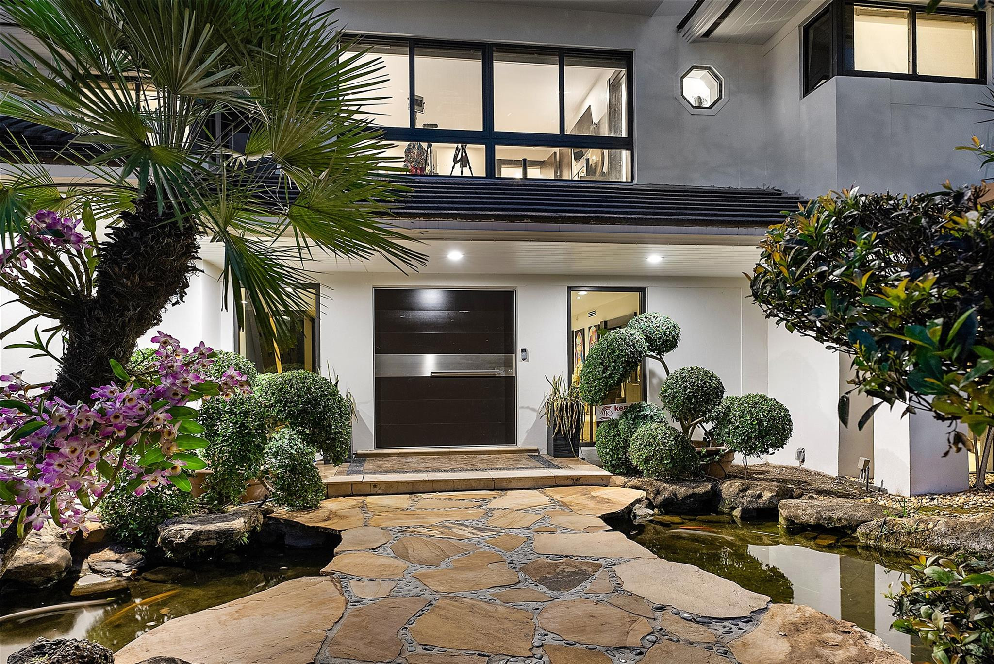 9464 NW 52nd Doral Ln