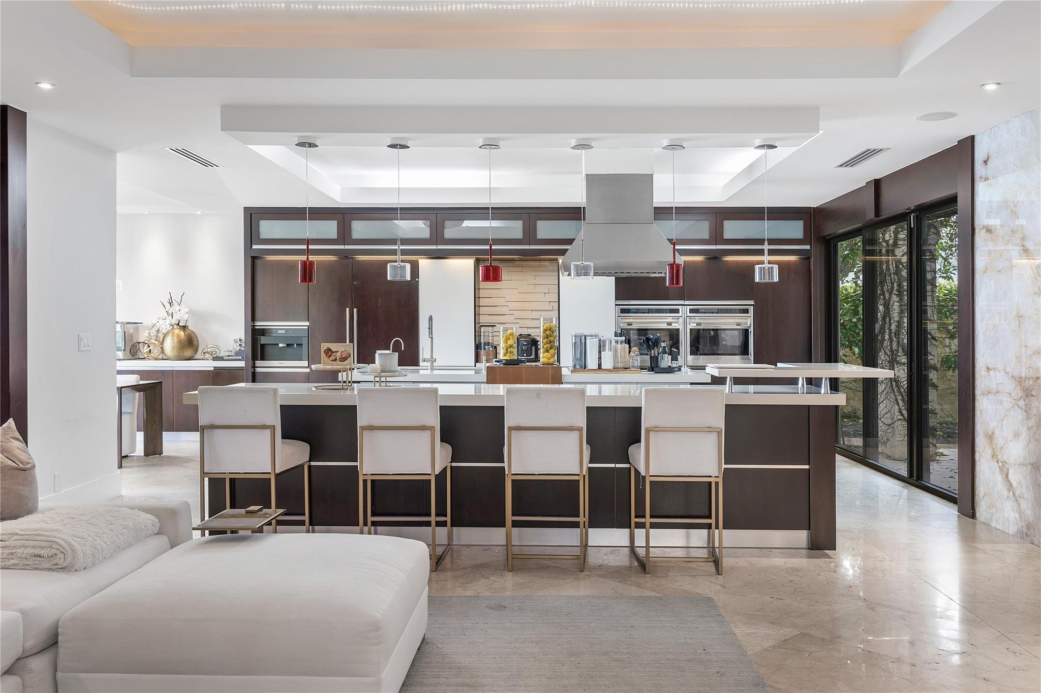 9464 NW 52nd Doral Ln