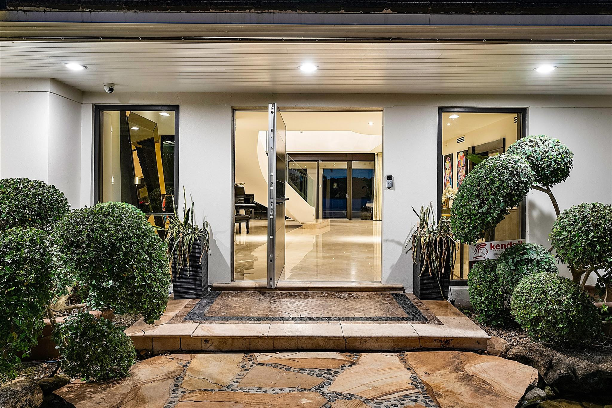 9464 NW 52nd Doral Ln