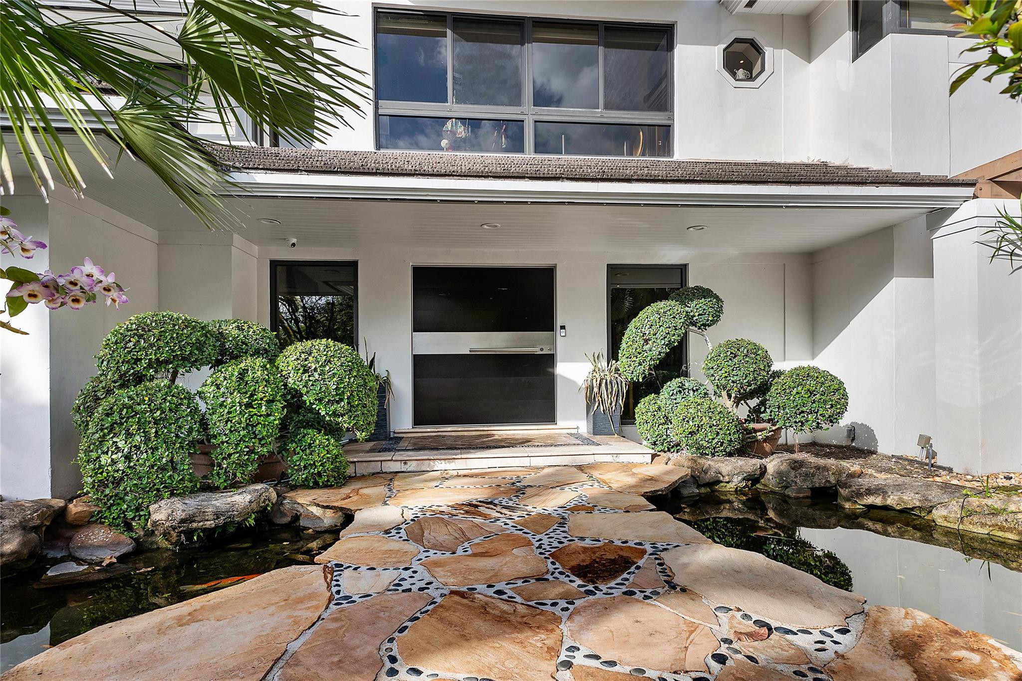 9464 NW 52nd Doral Ln